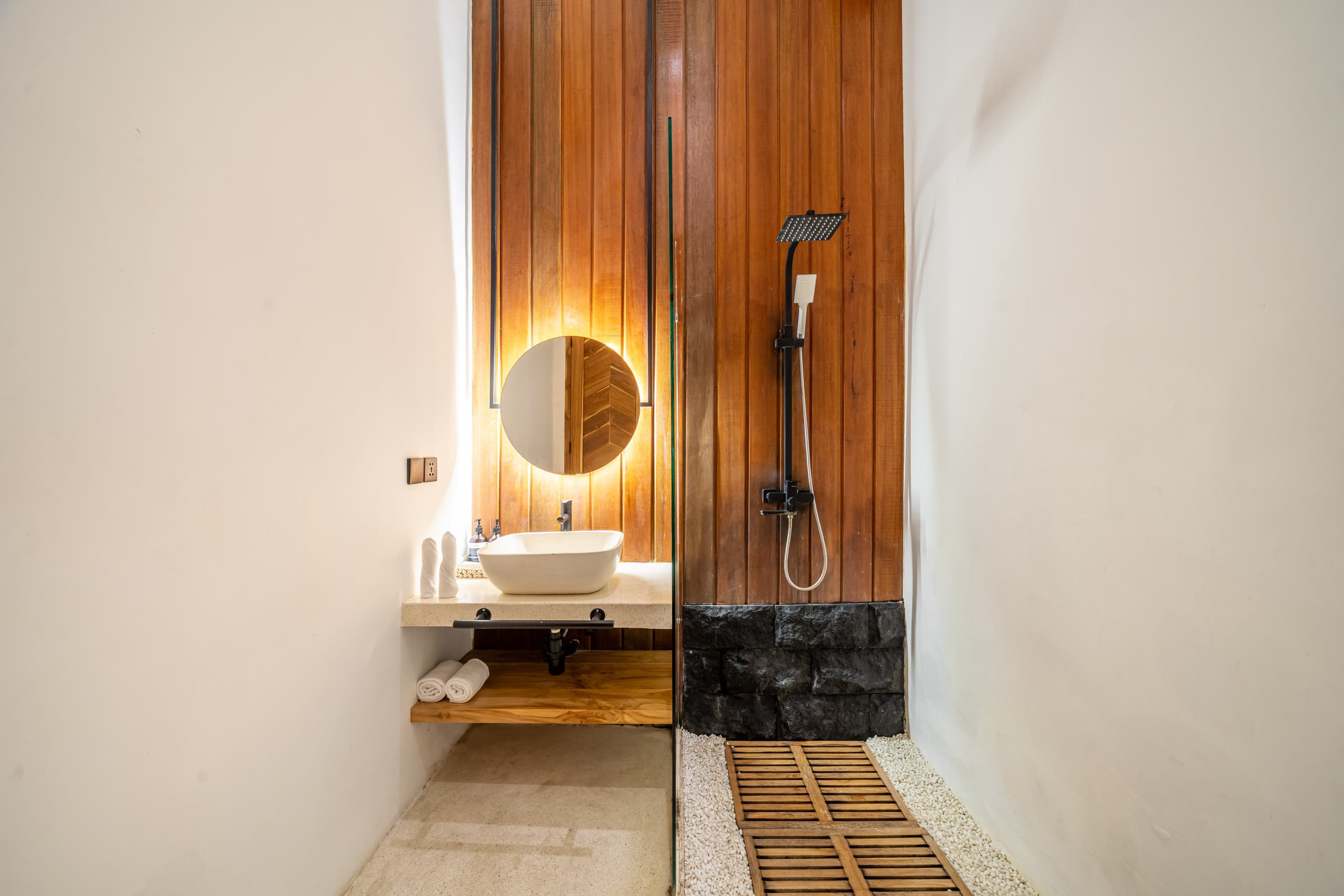 Huge Tropical 3BR in Serene Ubud w Pool & Lounge 30