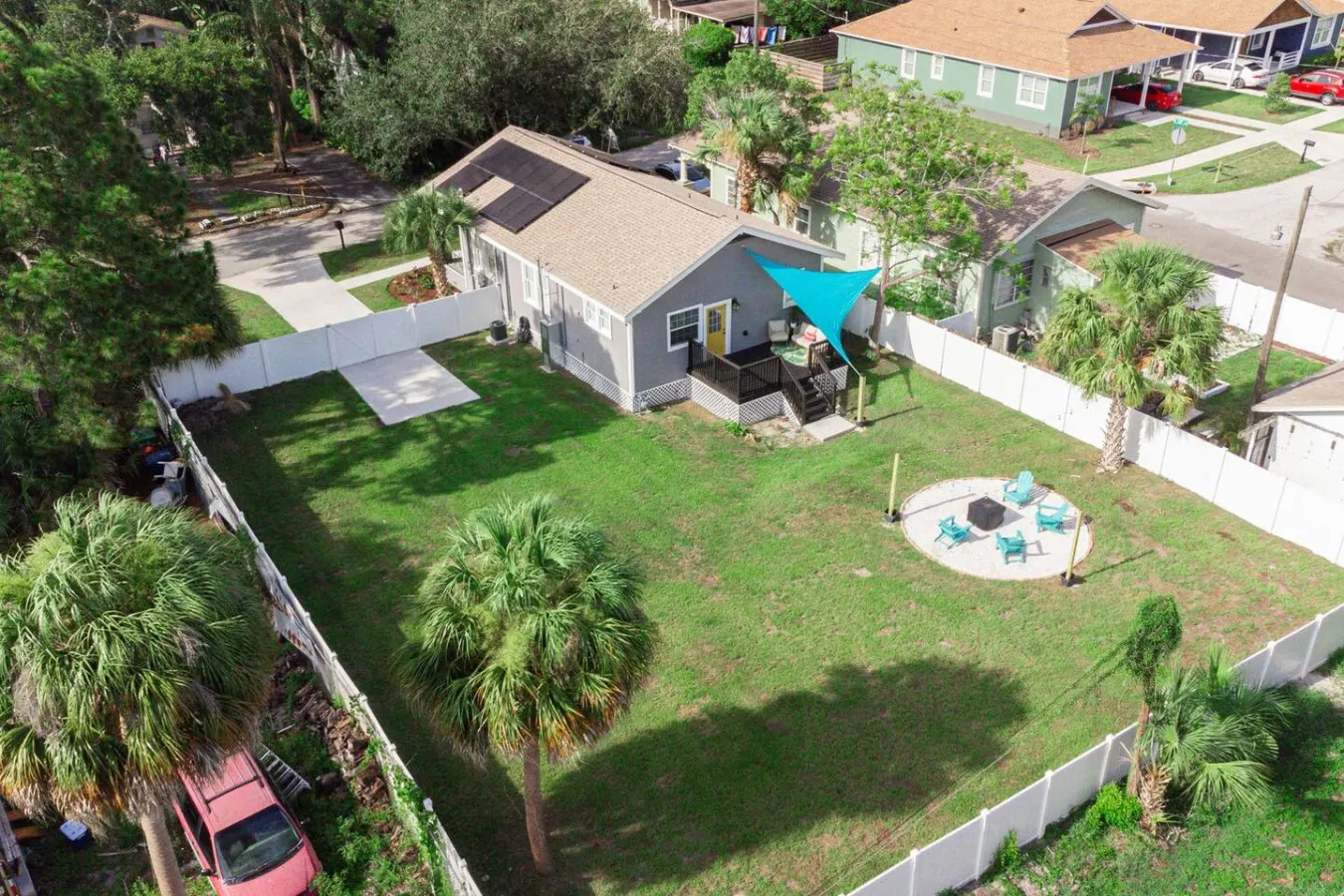 Remodeled Home Fully Fenced Yard | Walk to Riverwalk & Downtown Tamp — photo 2