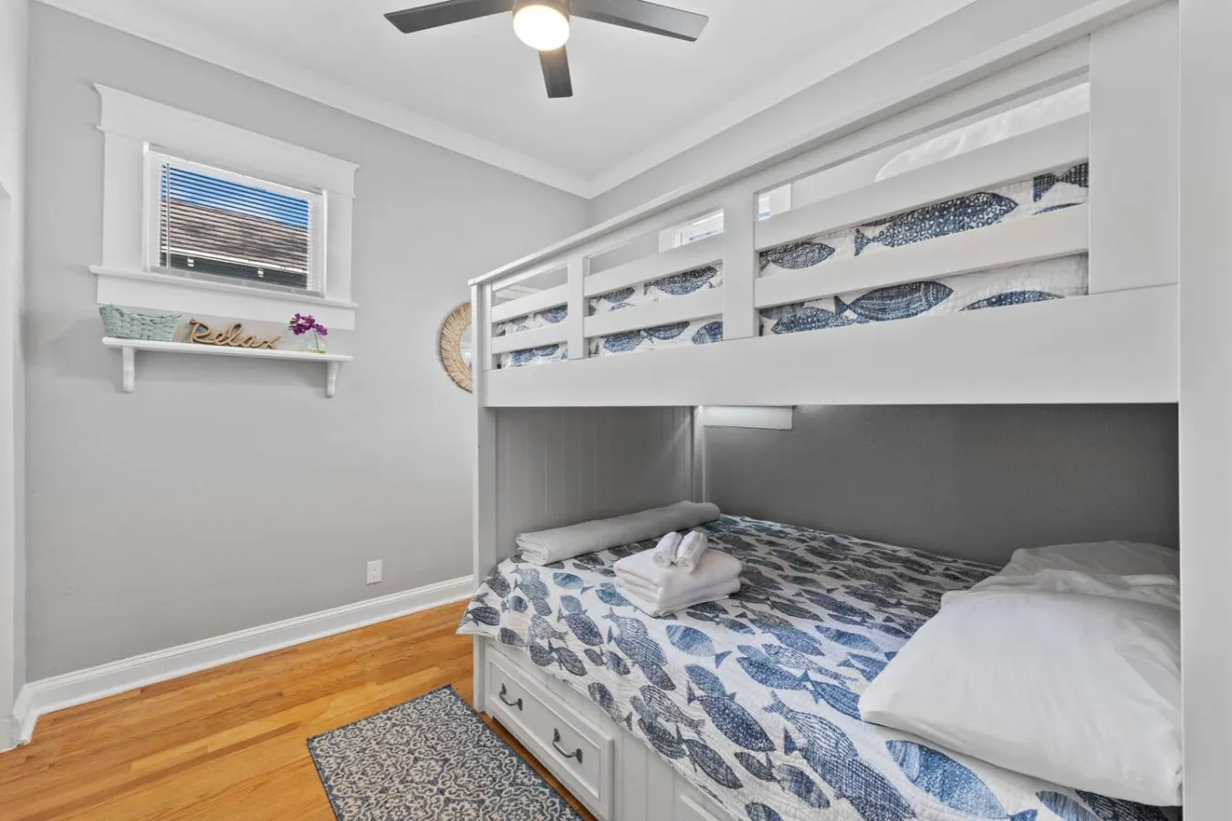 Remodeled Home Fully Fenced Yard Walk to Riverwalk & Downtown Tamp 18