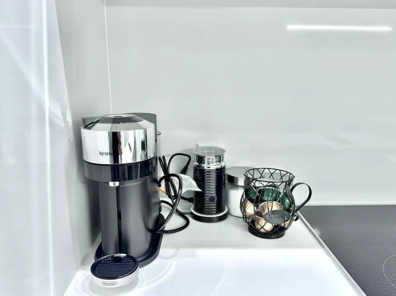 The Luxe Escape Premium 1BR in Yorkville 18