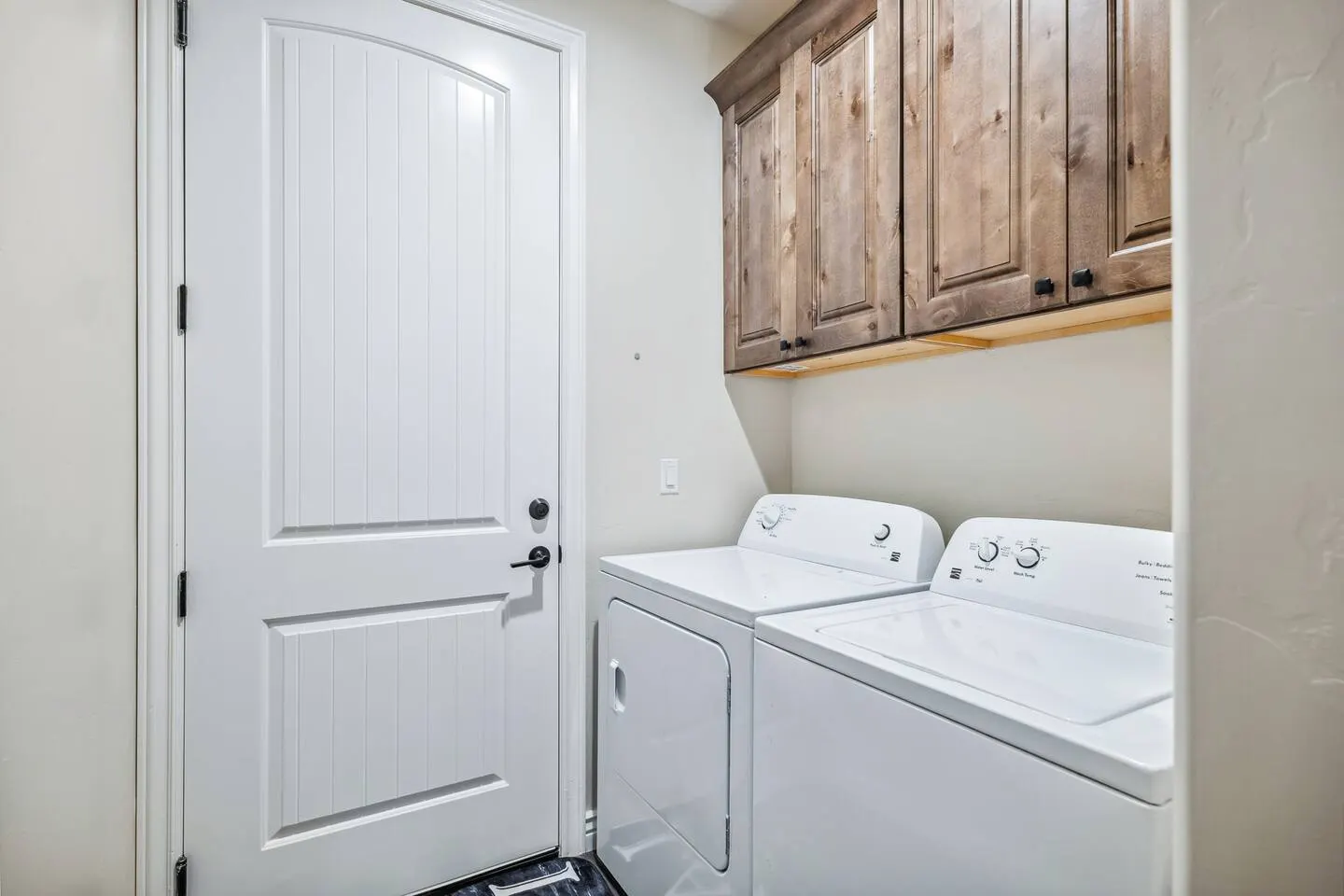 3bd Close to Lake Mohave & Casinos! Sleeps 7 10