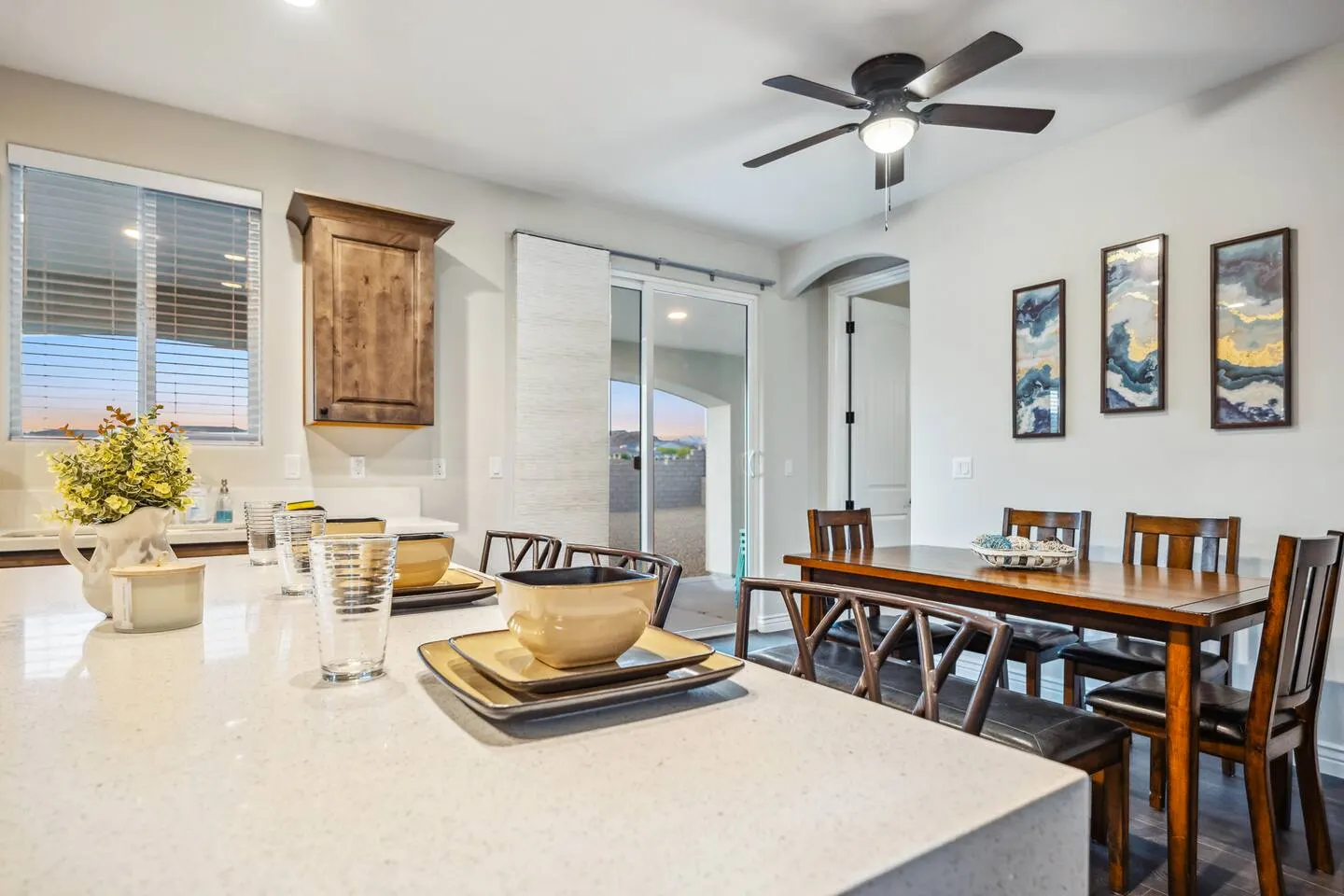 3bd Close to Lake Mohave & Casinos! Sleeps 7 14