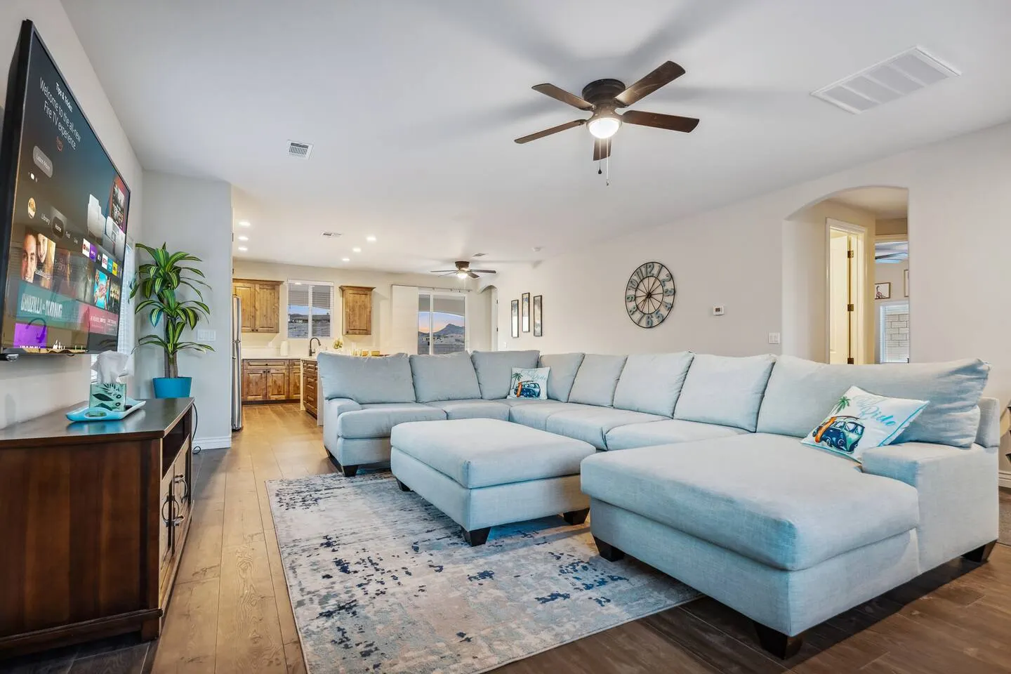 3bd Close to Lake Mohave & Casinos! Sleeps 7 5