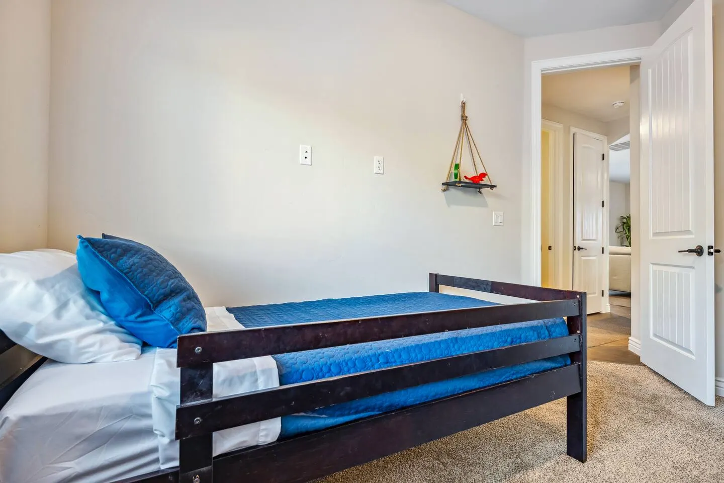3bd Close to Lake Mohave & Casinos! Sleeps 7 7