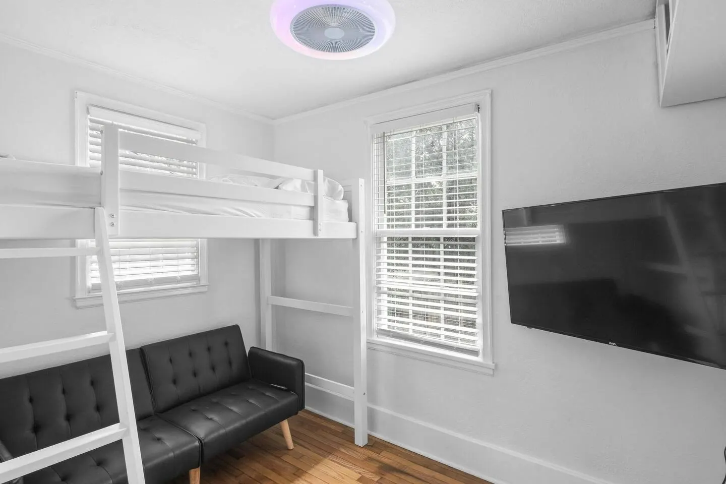 Dogwood: 3br, near Medical Dist 11