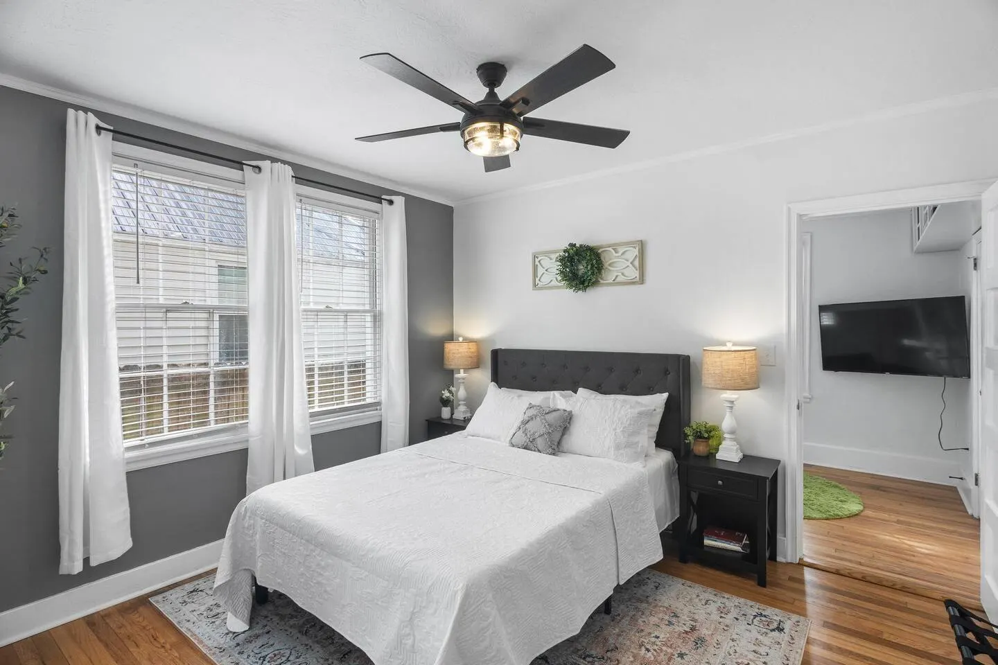 Dogwood: 3br, near Medical Dist 7