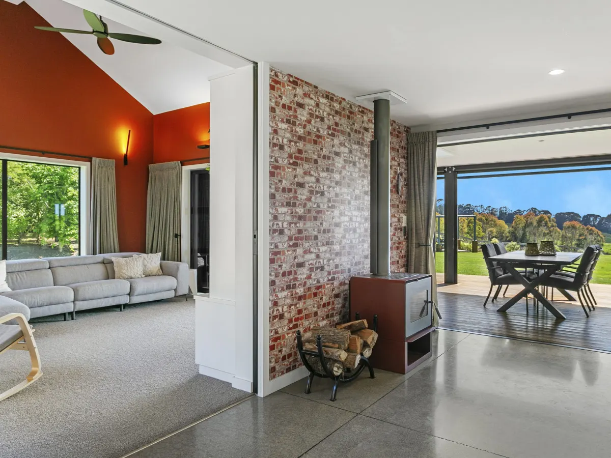Lake Taupō Luxury Home + Hideaway Apartment + Spa Pool 7