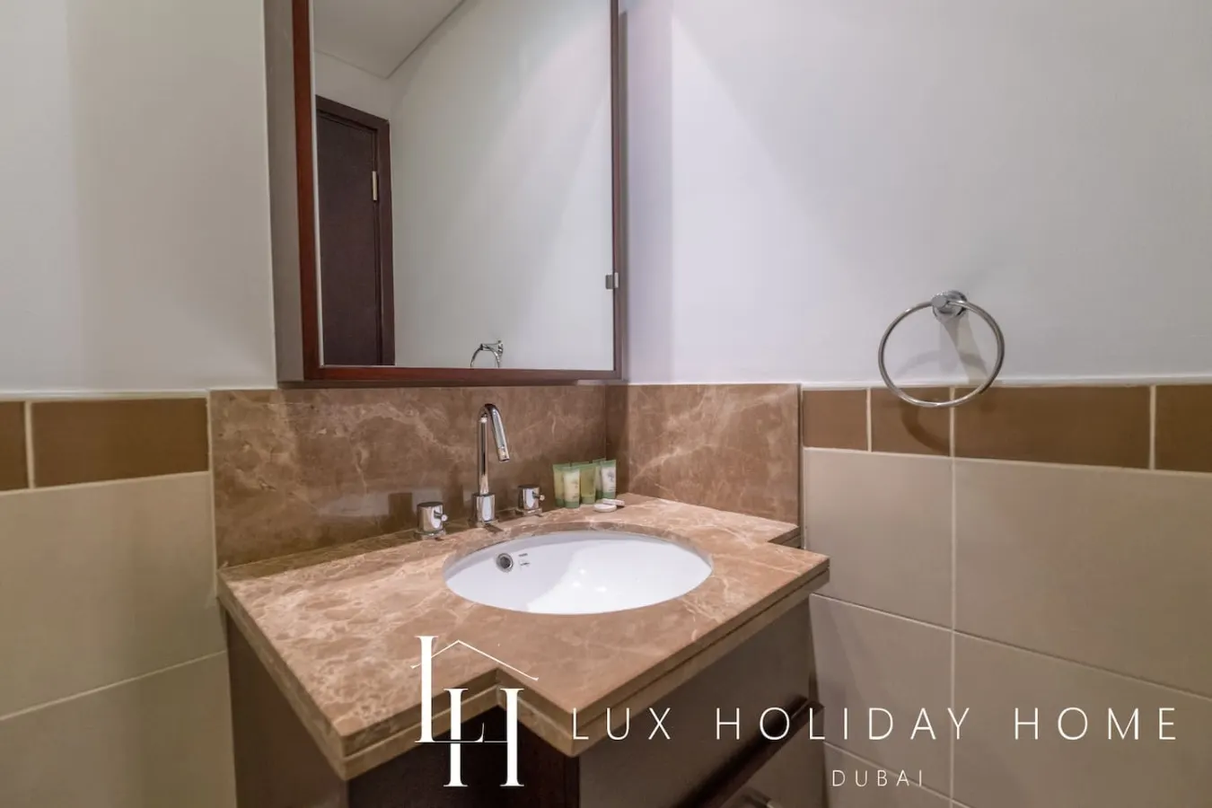 LUX The Burj Khalifa Fountain View Suite 2 17