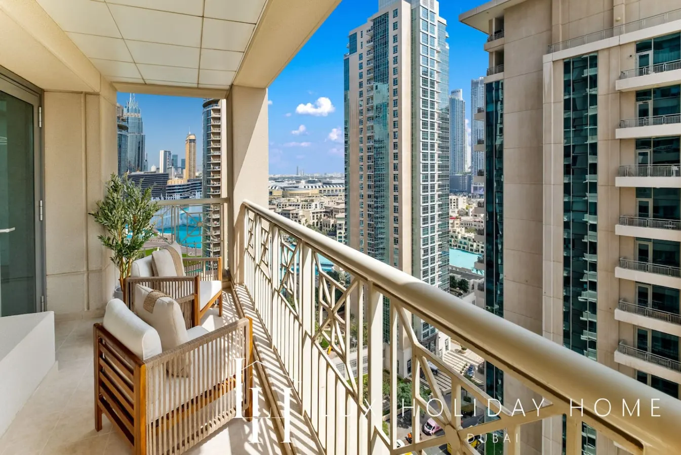 LUX The Burj Khalifa Fountain View Suite 2 3
