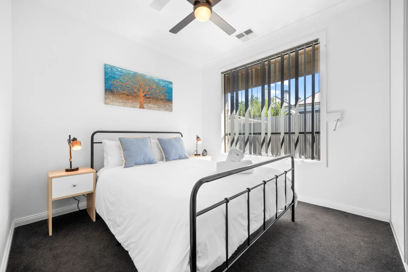 Largs Tides—Modern Stay Between Beach & Dining 17
