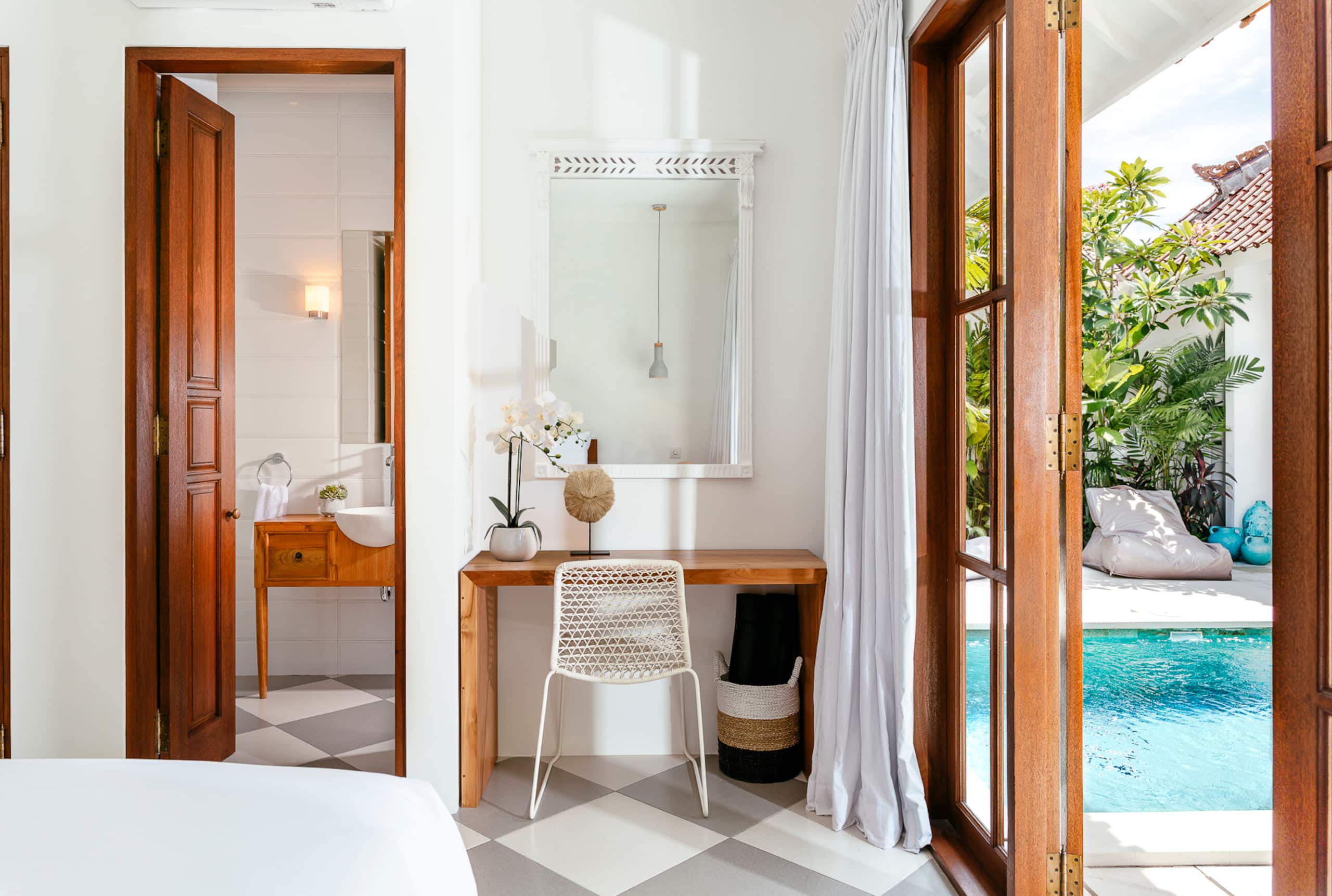 Lavish Villa Wahah Steps to Seminyak Mall & Beach - Cottages for Rent in Seminyak, Bali, Indonesia 10