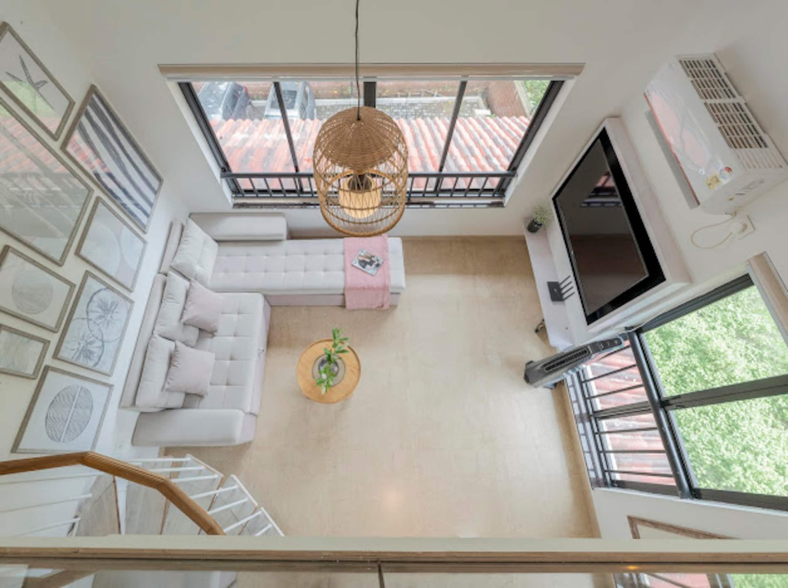 600 sq ft studio in the heart of Siolim with pool 13