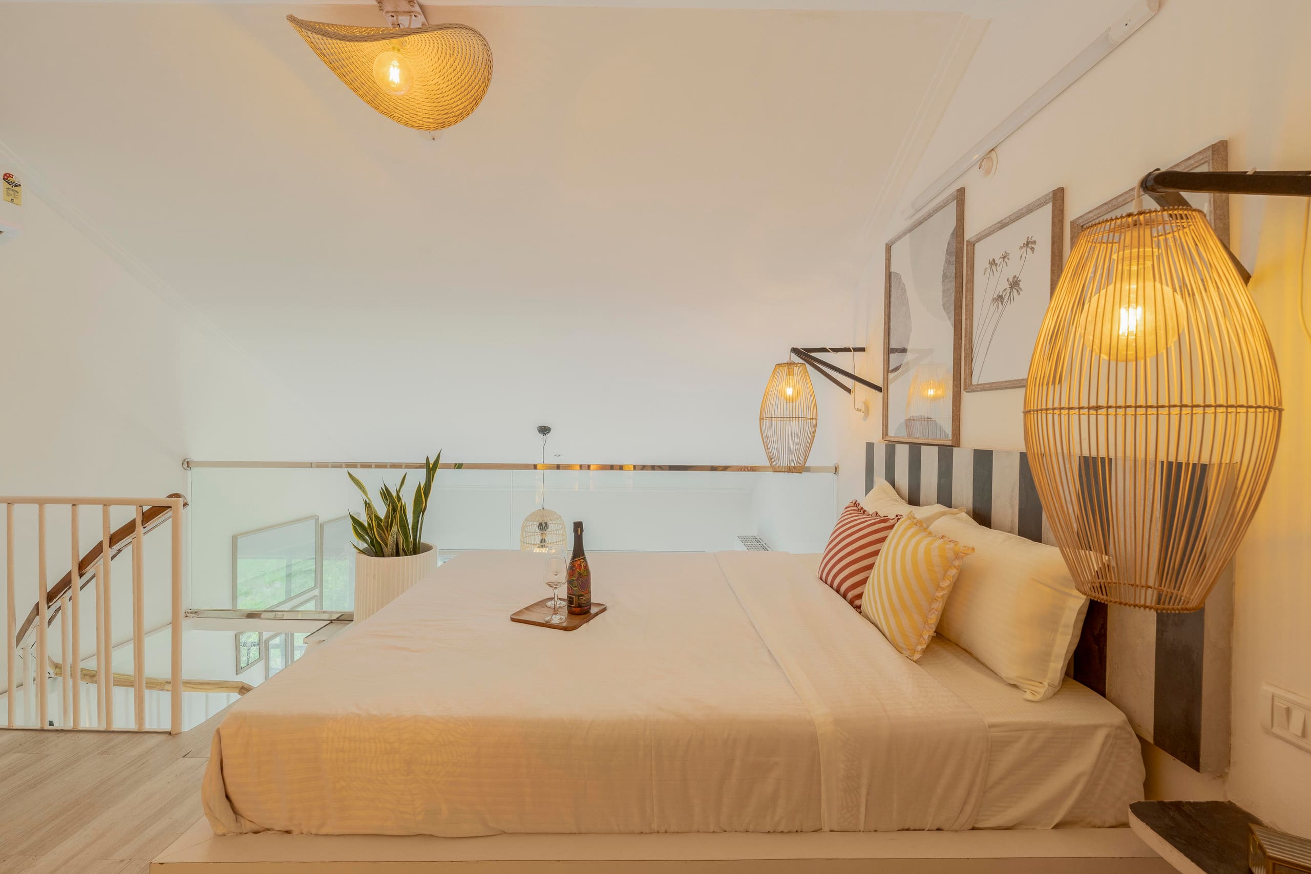 600 sq ft studio in the heart of Siolim with pool 20