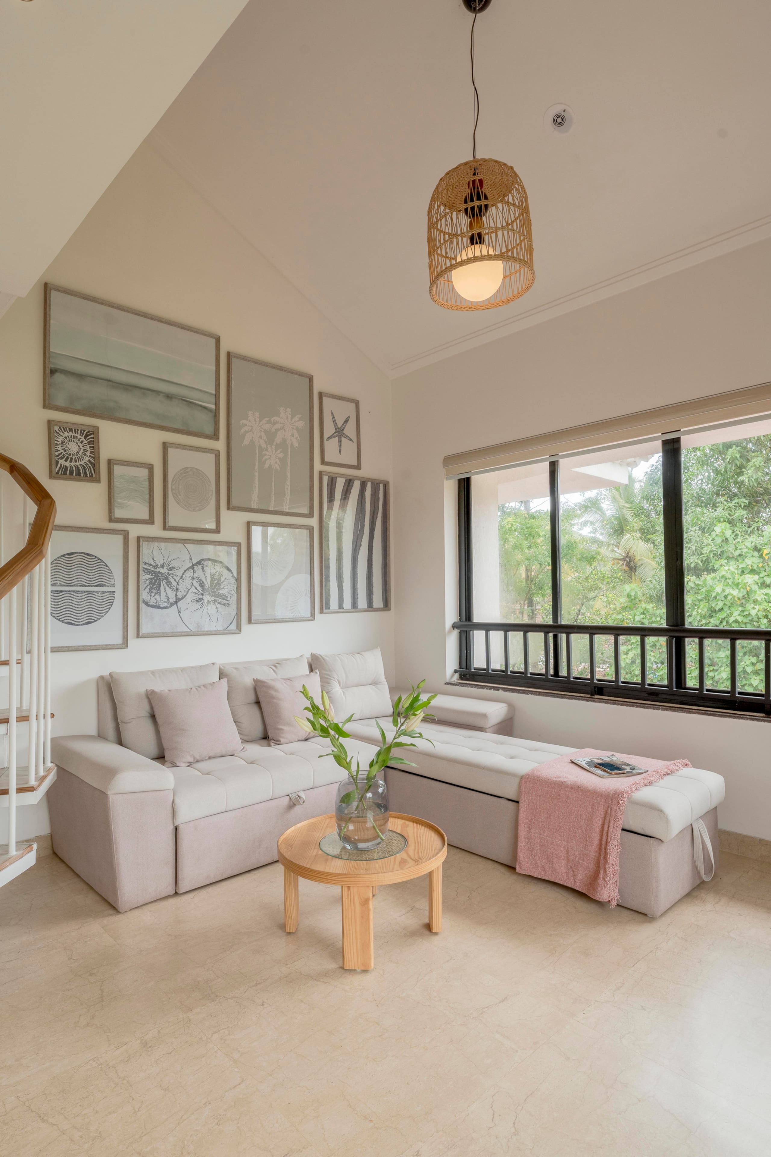600 sq ft studio in the heart of Siolim with pool 10