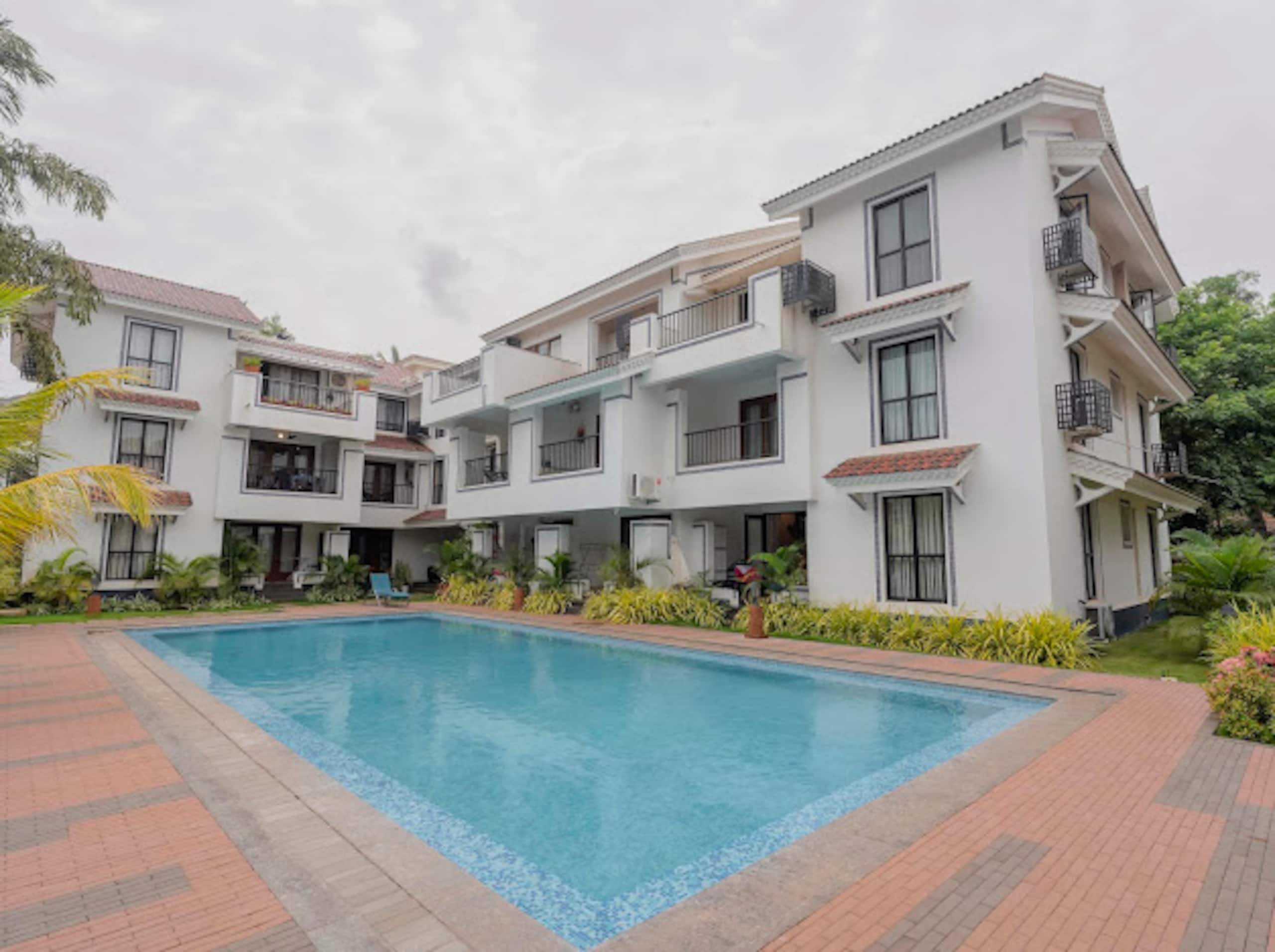 600 sq ft studio in the heart of Siolim with pool 27