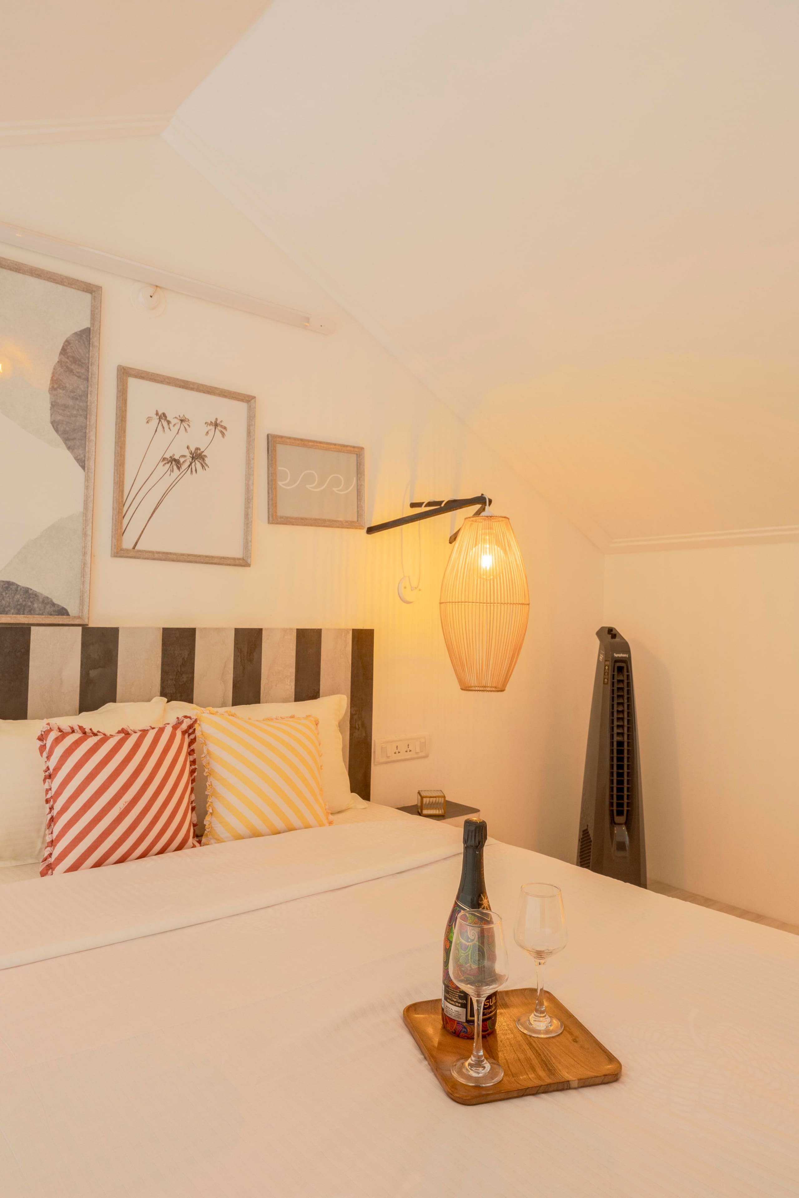 600 sq ft studio in the heart of Siolim with pool 23