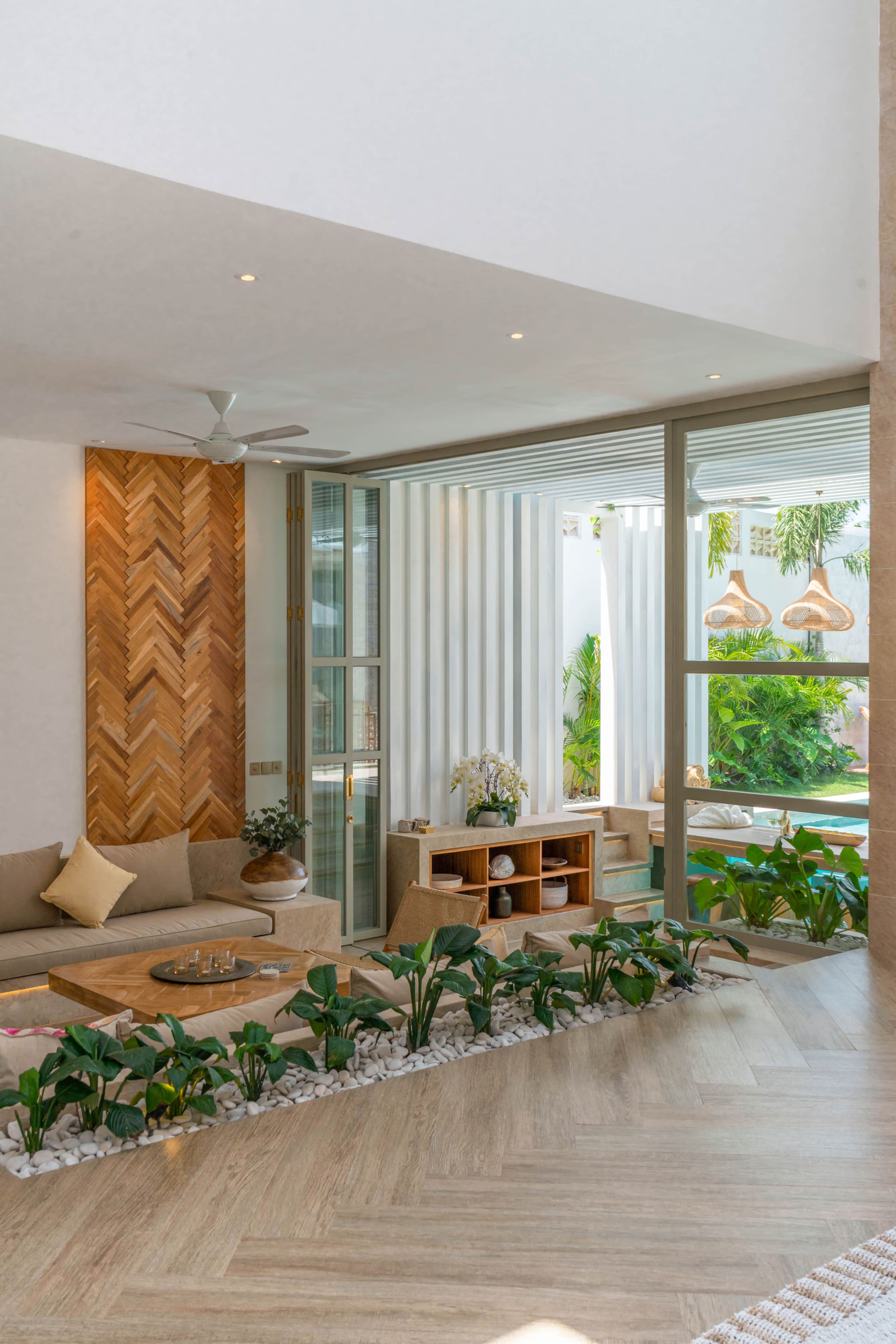 Luxurious New Designer Villa Next to the Beach 22