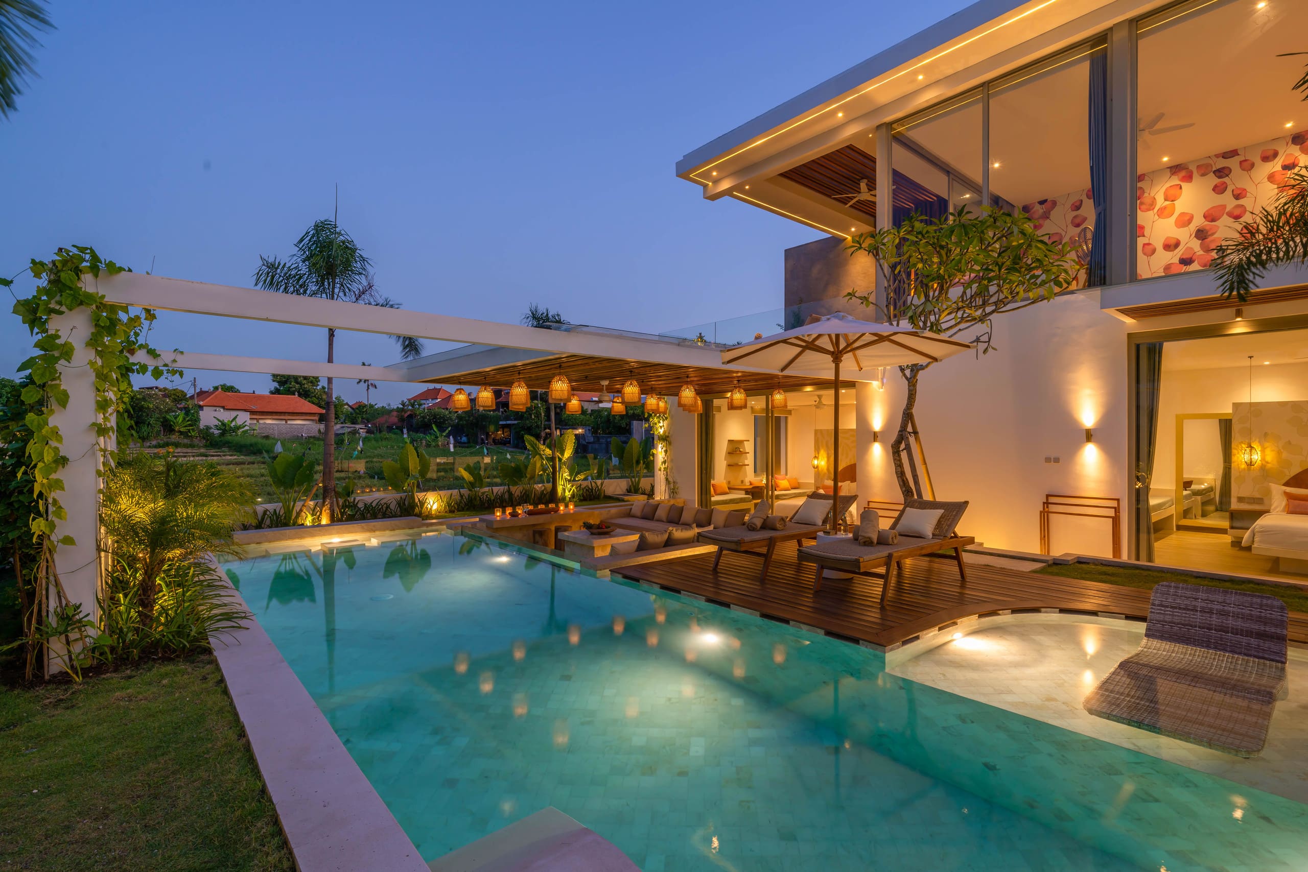 Luxurious New Designer Villa Next to the Beach 6