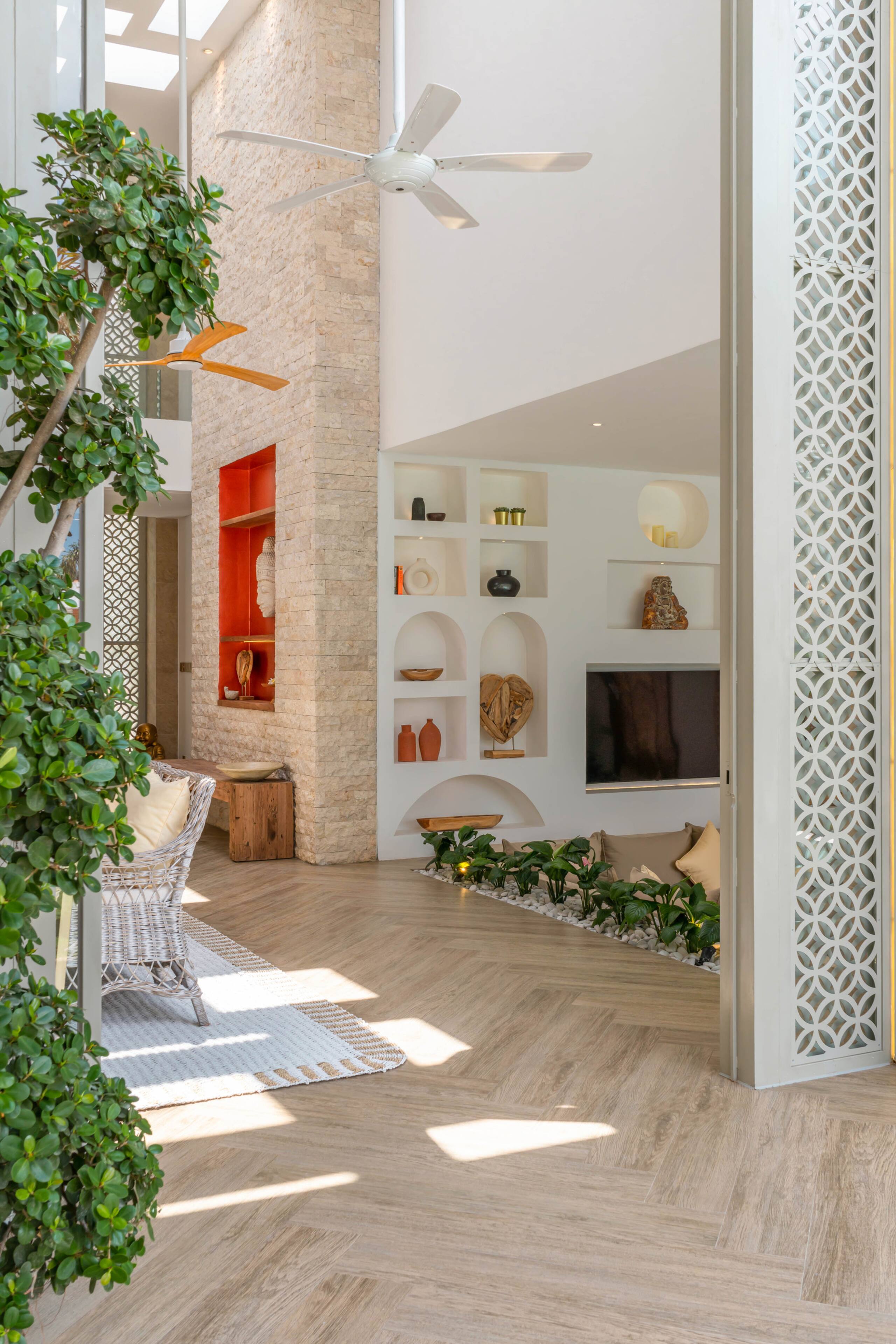 Luxurious New Designer Villa Next to the Beach 19