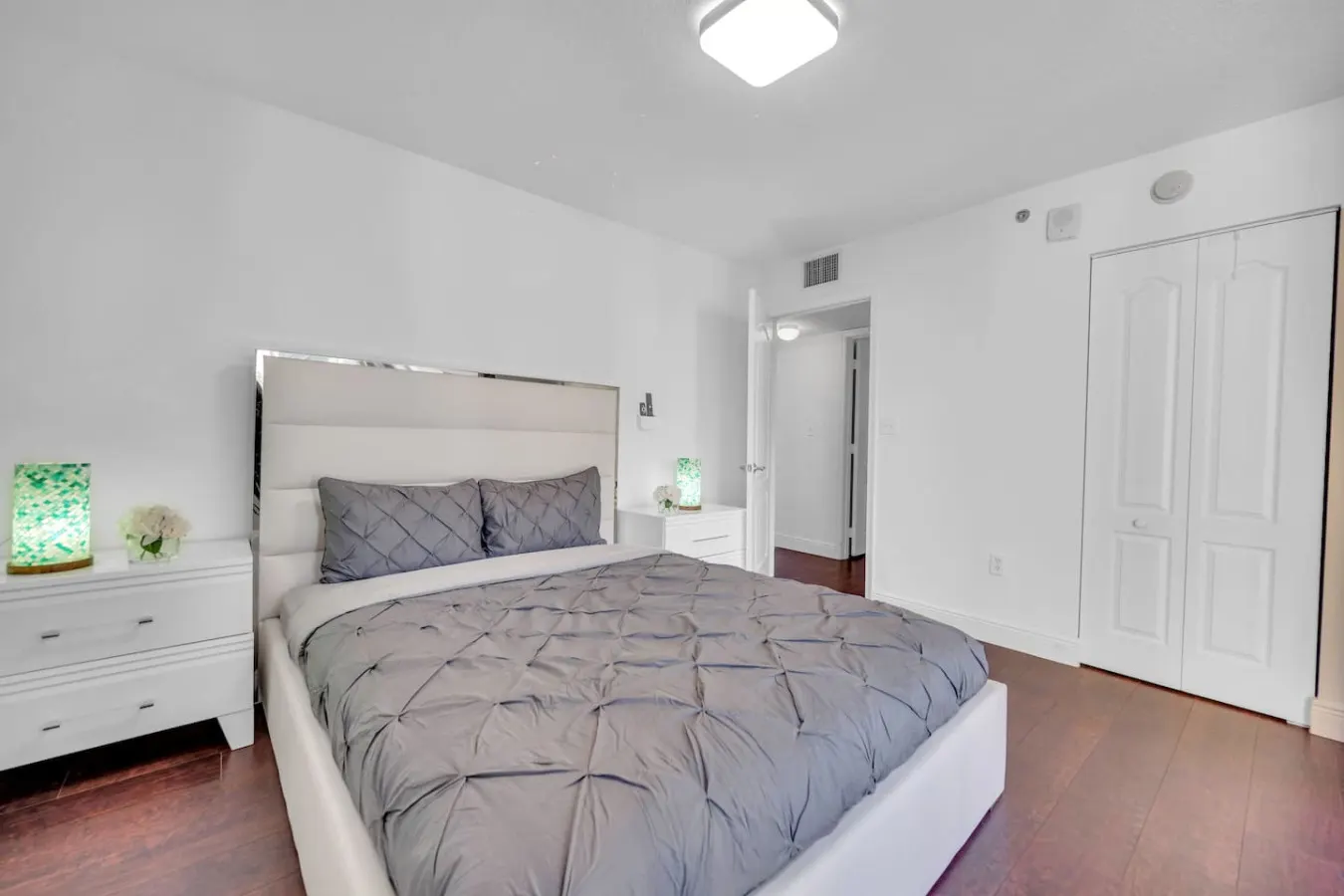 Ocean view unit in Brickell 18