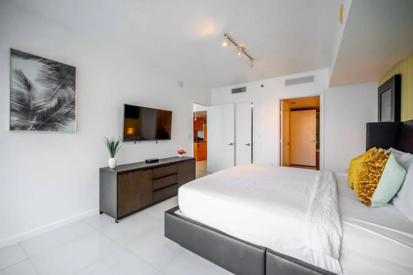38th floor W residence 8