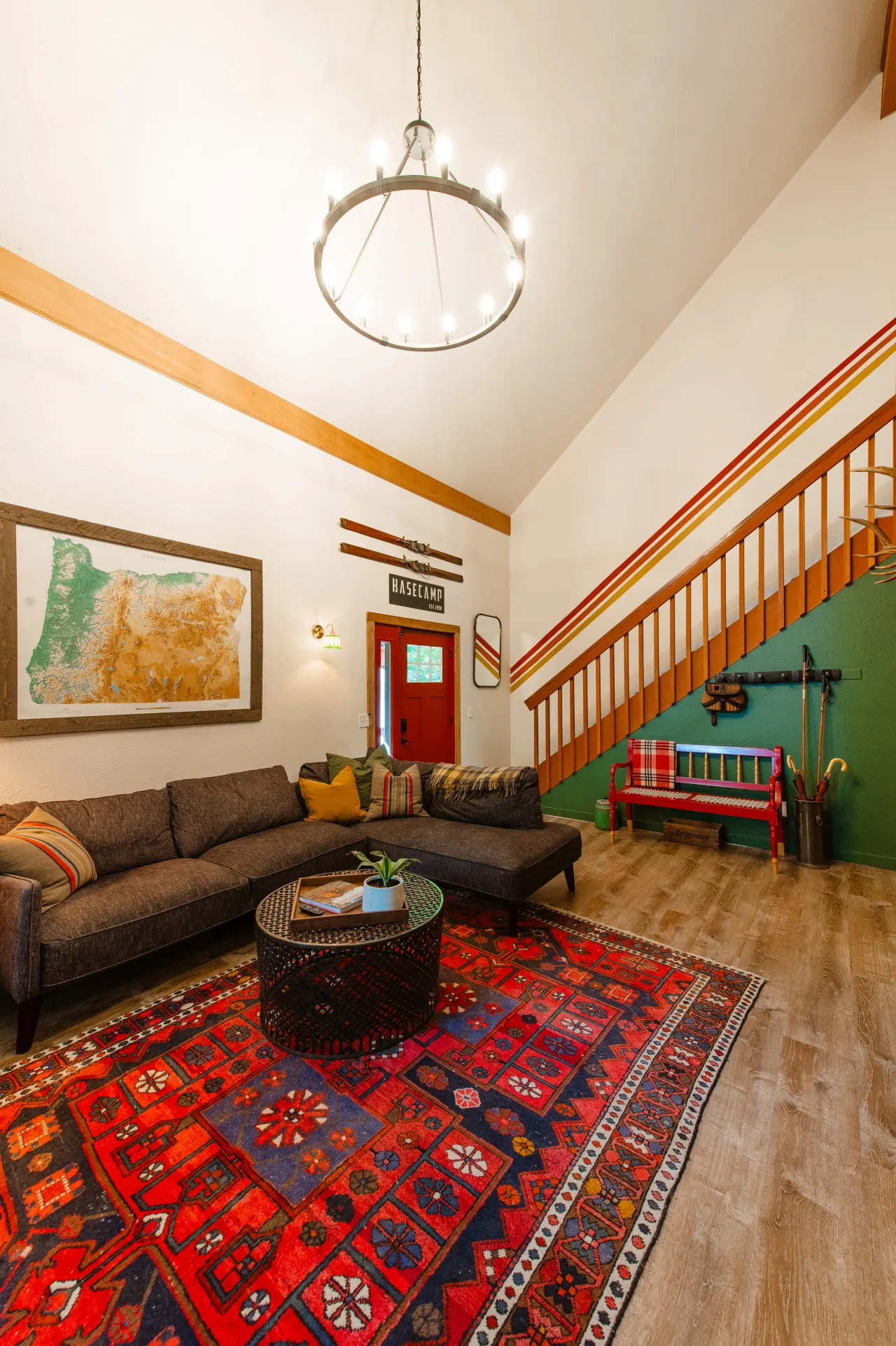 WILDWOOD BASECAMP: Hot Tub, 1.6 acres + BUNKHOUSE Lounge 9