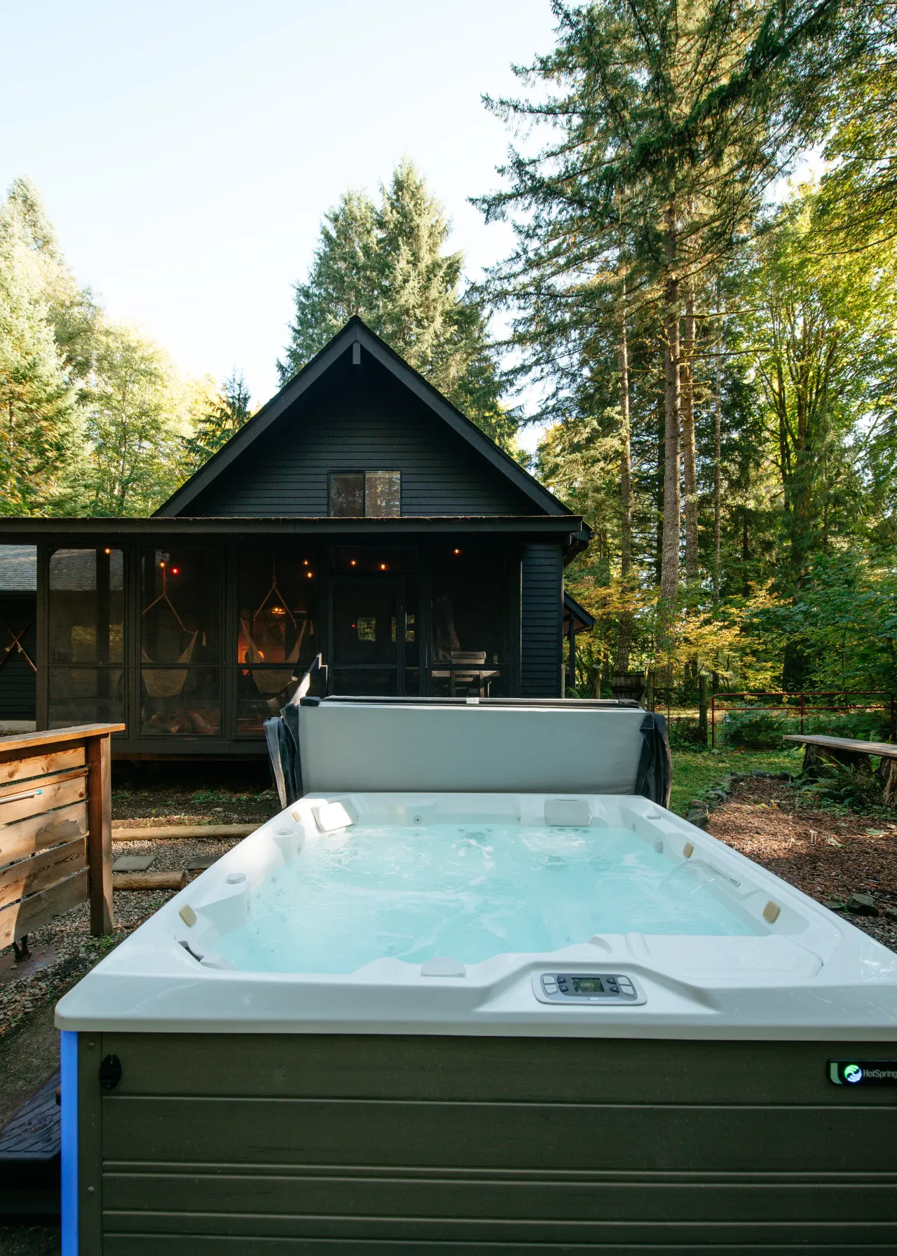 WILDWOOD BASECAMP: Hot Tub, 1.6 acres + BUNKHOUSE Lounge 7