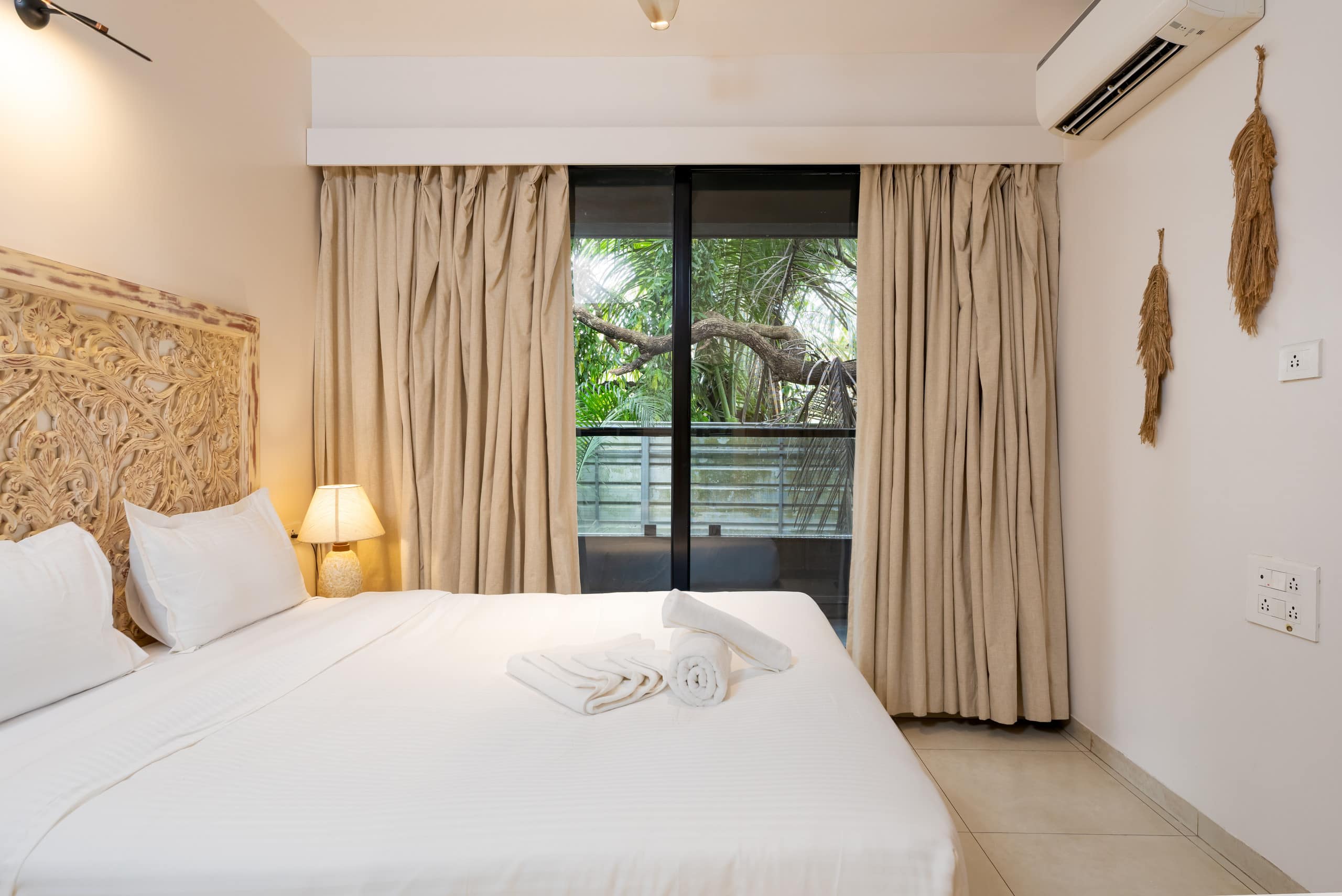 Sereno Siesta 2bhk cosy apt w/balcony swing & pool 19