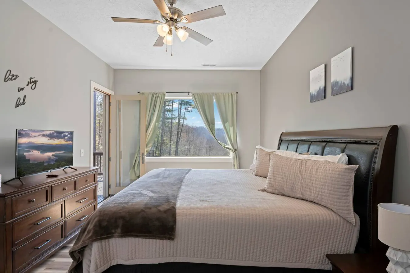 Mountain Sanctuary Balcony w/ View & Grill 16