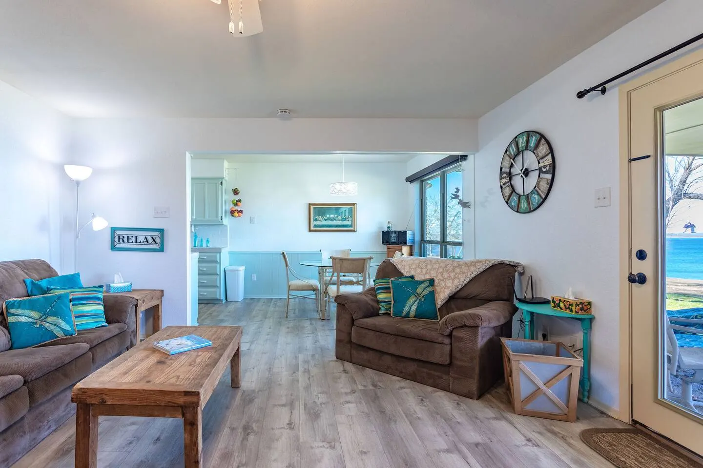 Lakefront Cottage 15 min Baylor/Magnolia/Downtown 13