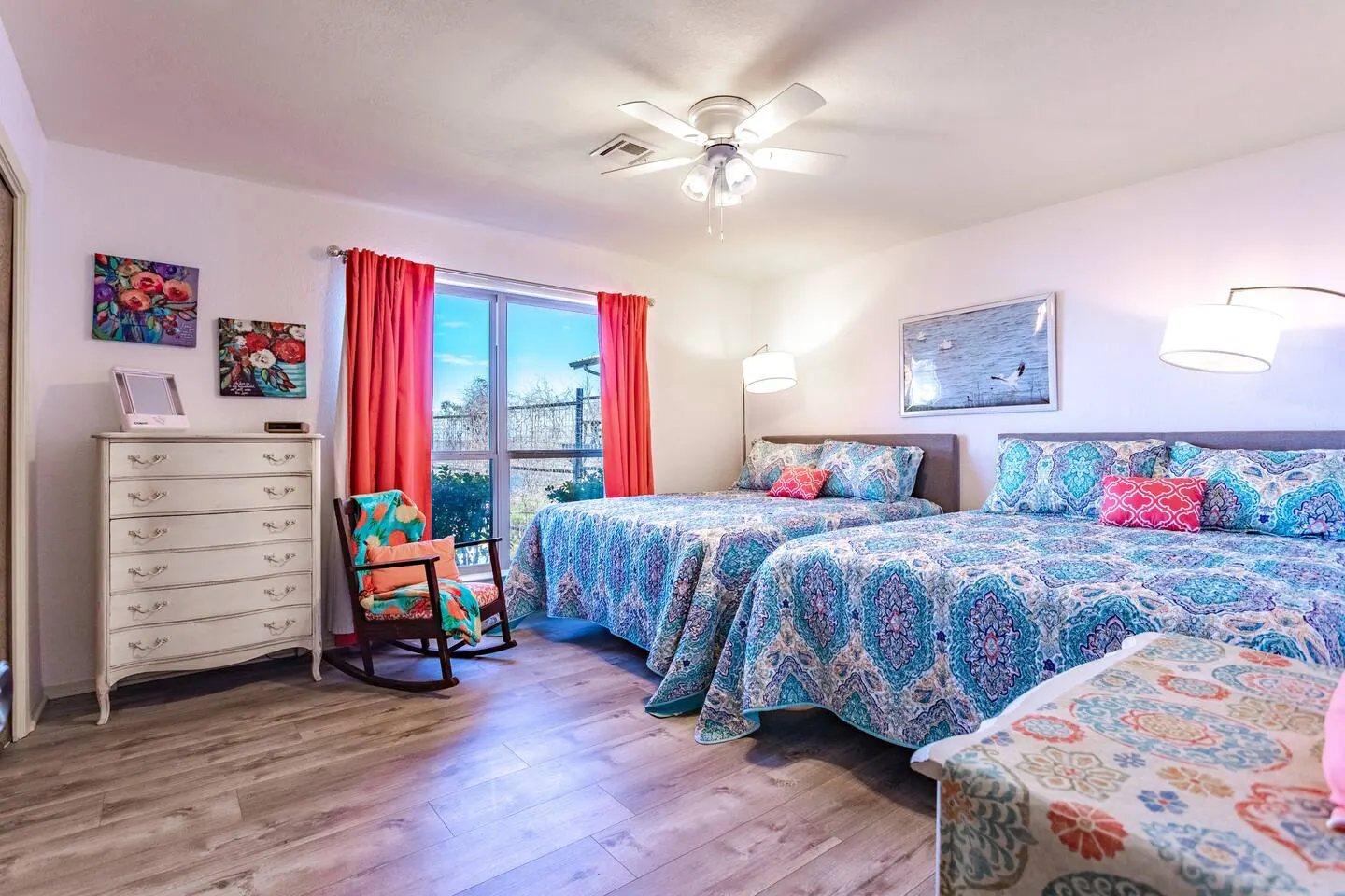 Lakefront Cottage 15 min Baylor/Magnolia/Downtown 14