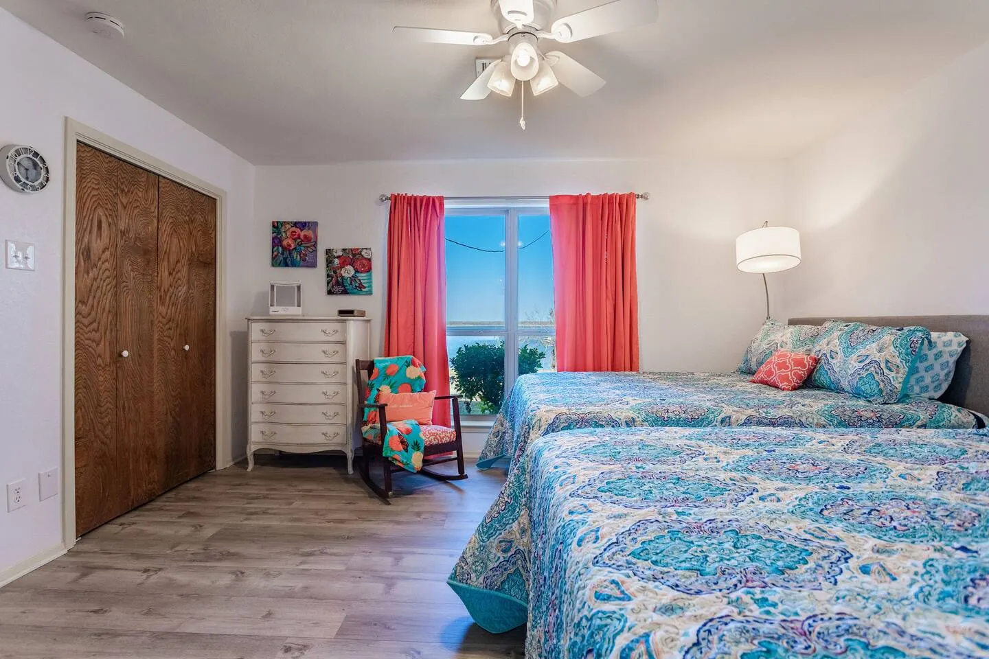 Lakefront Cottage 15 min Baylor/Magnolia/Downtown 16
