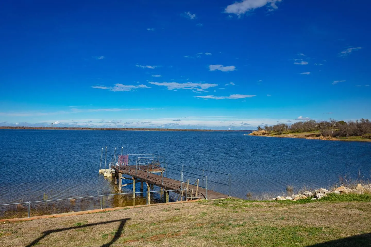 Lakefront Cottage 15 min Baylor/Magnolia/Downtown 18