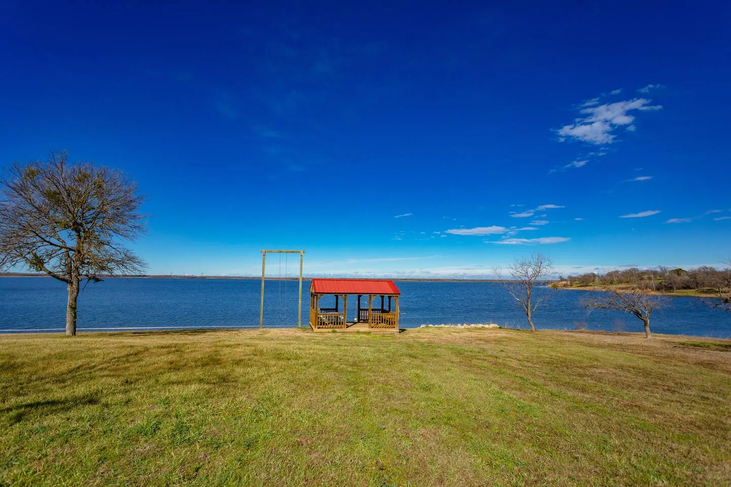 Lakefront Cottage 15 min Baylor/Magnolia/Downtown 19