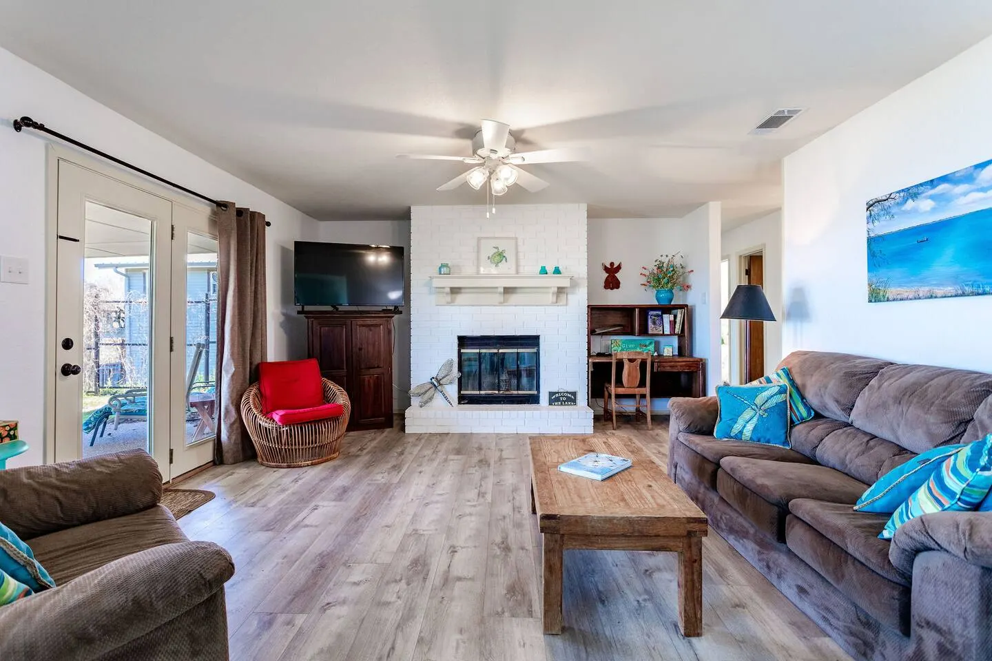 Lakefront Cottage 15 min Baylor/Magnolia/Downtown 3