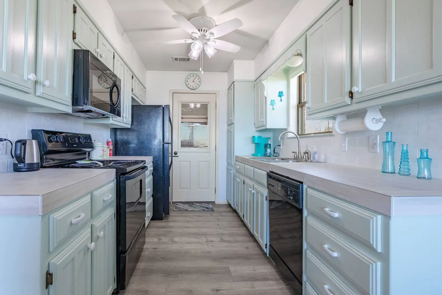Lakefront Cottage 15 min Baylor/Magnolia/Downtown 7