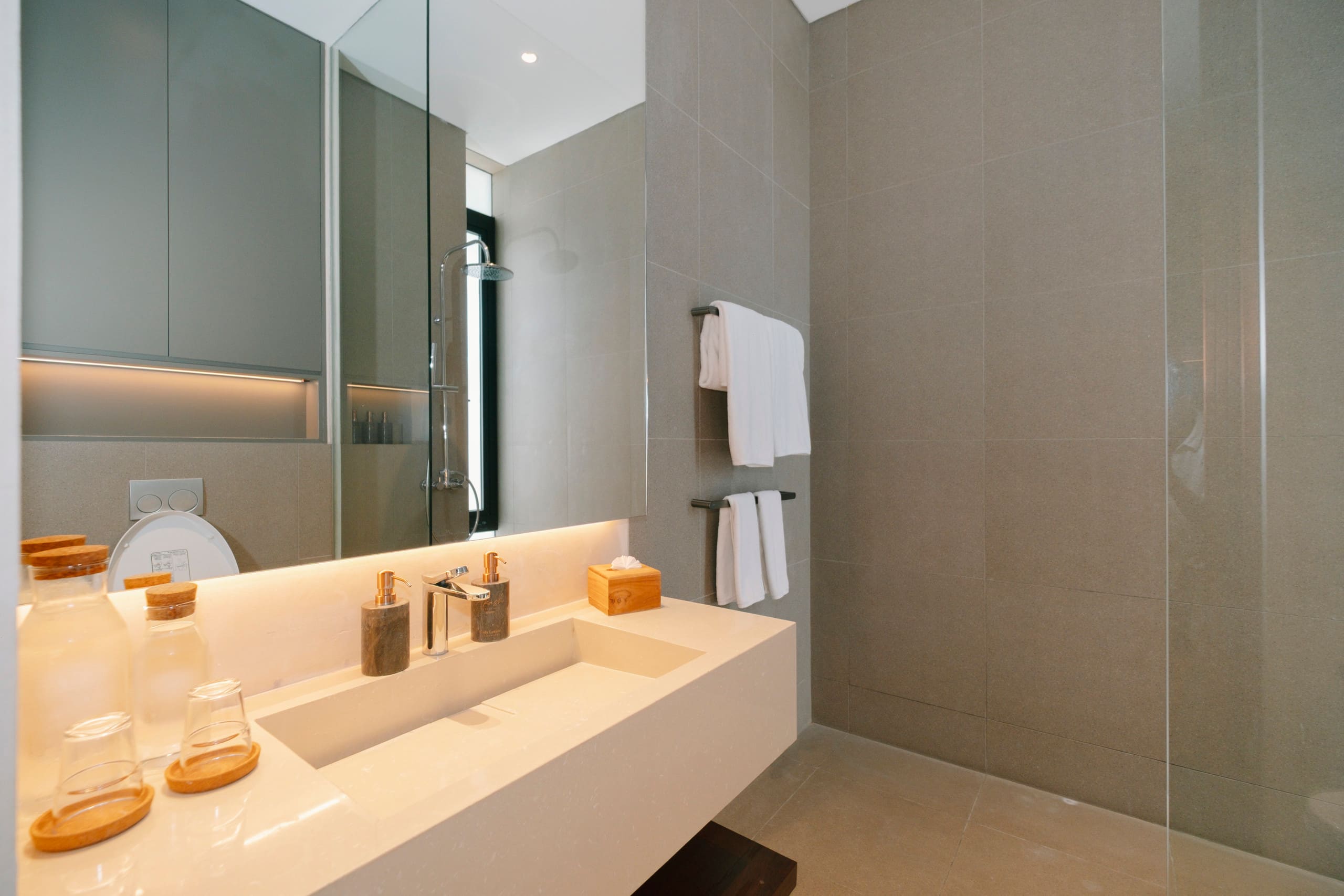 Akashi Residence: 6-Bedroom, Slide, Ice Bath & Gym 8