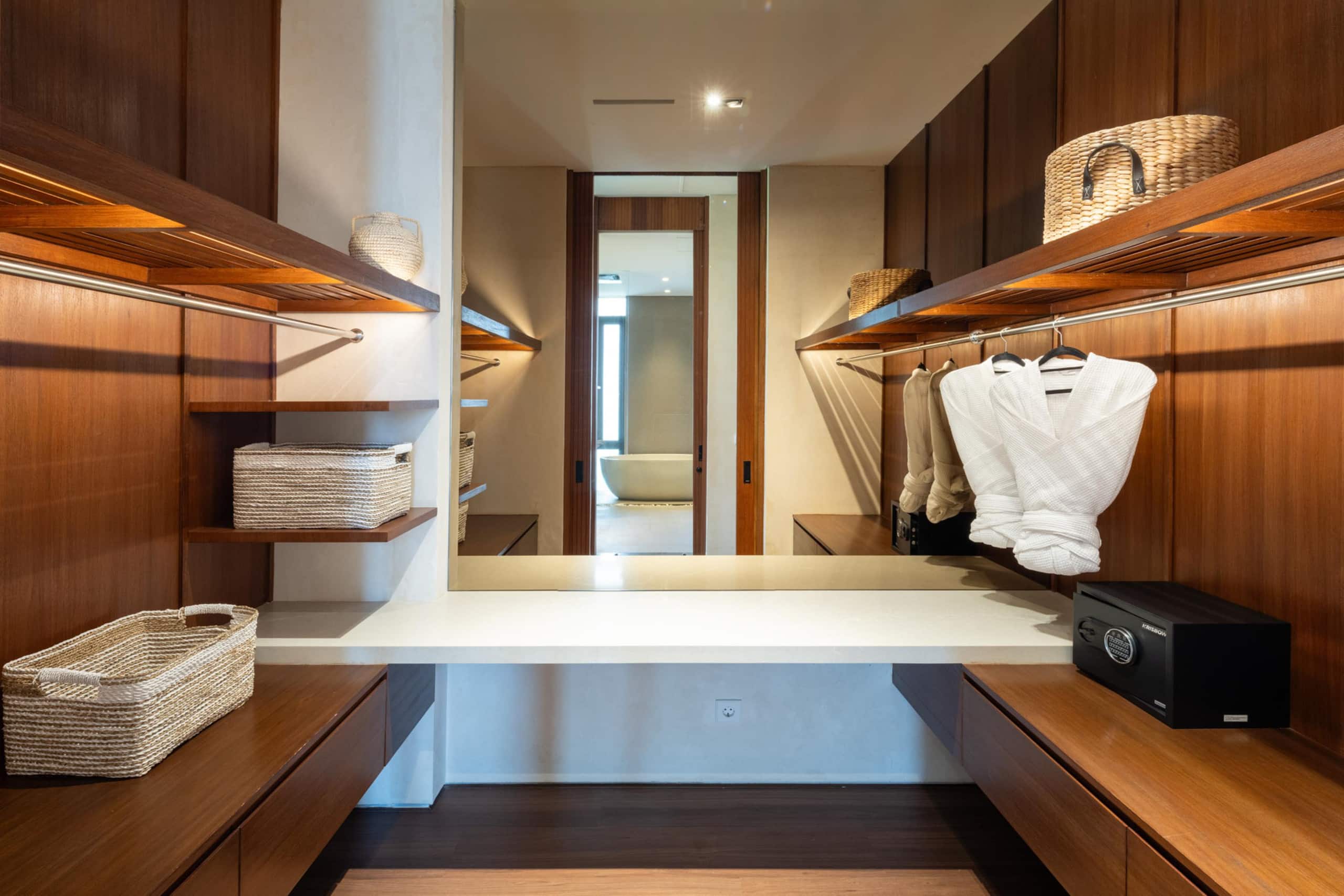Akashi Residence: 6-Bedroom, Slide, Ice Bath & Gym 6