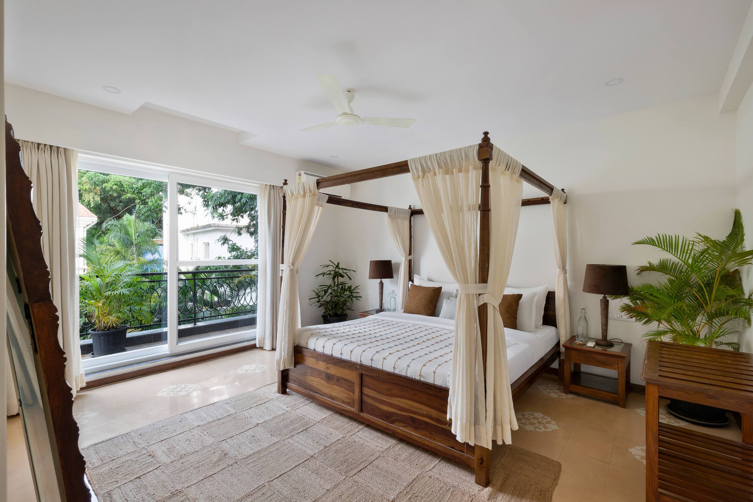 CLARO STAY- 4BHK Lux Villa Near Baga Beach 8