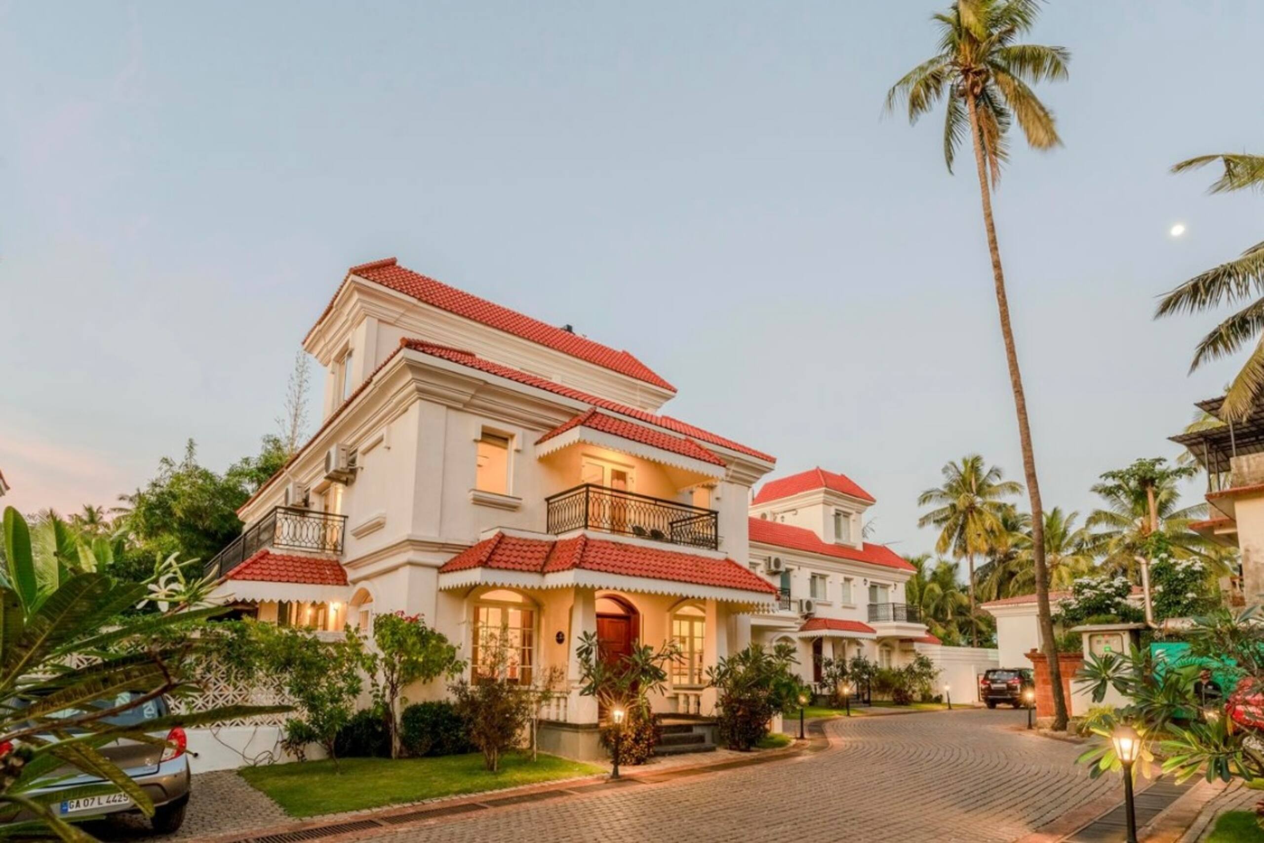 CLARO STAY- 4BHK Lux Villa Near Baga Beach