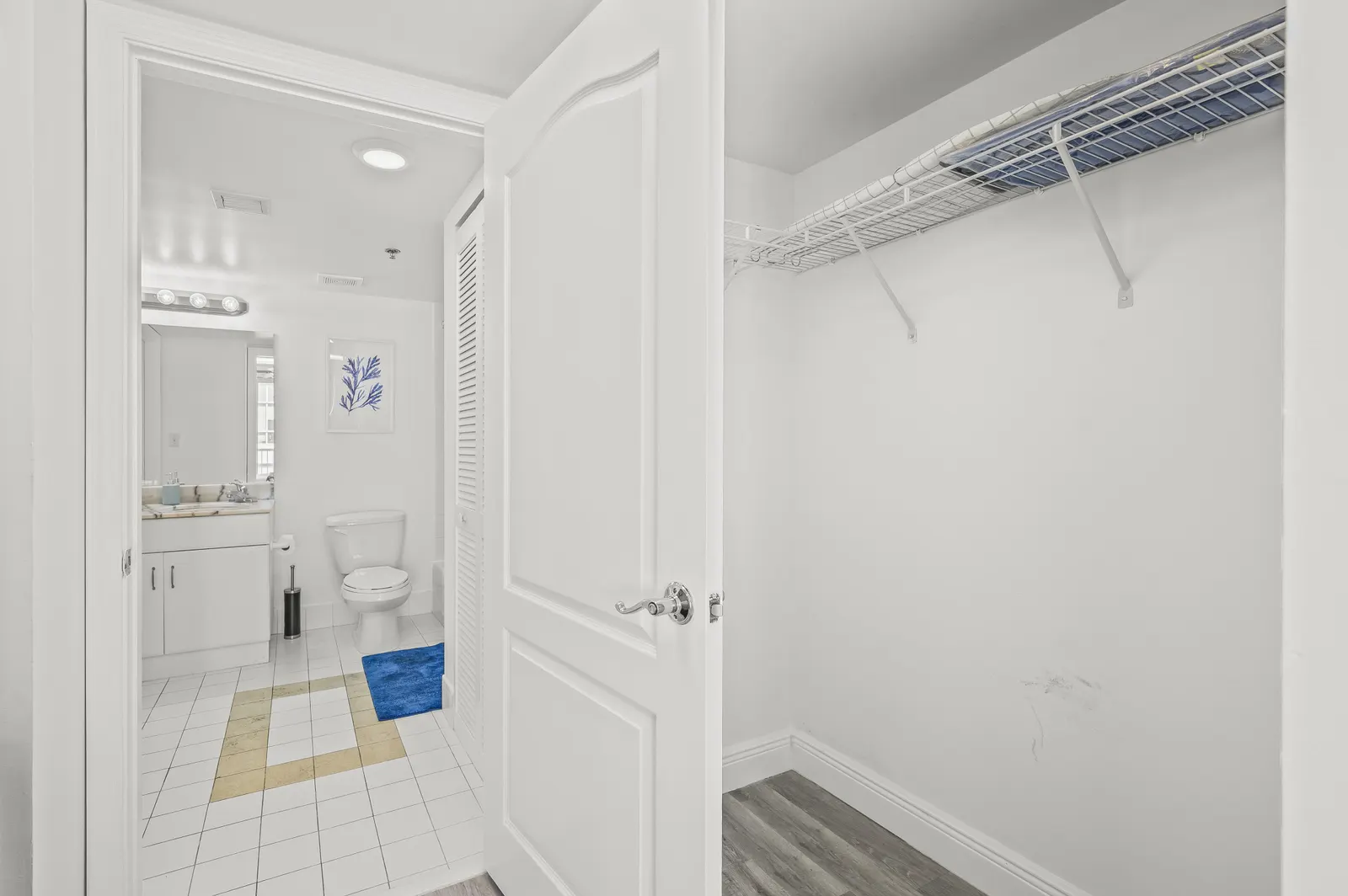 High Floor Unit Located in Brickell - Free Parking 11