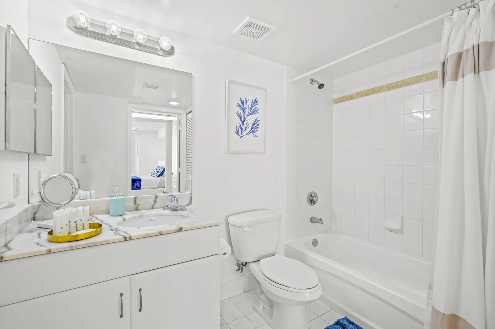 High Floor Unit Located in Brickell - Free Parking 13