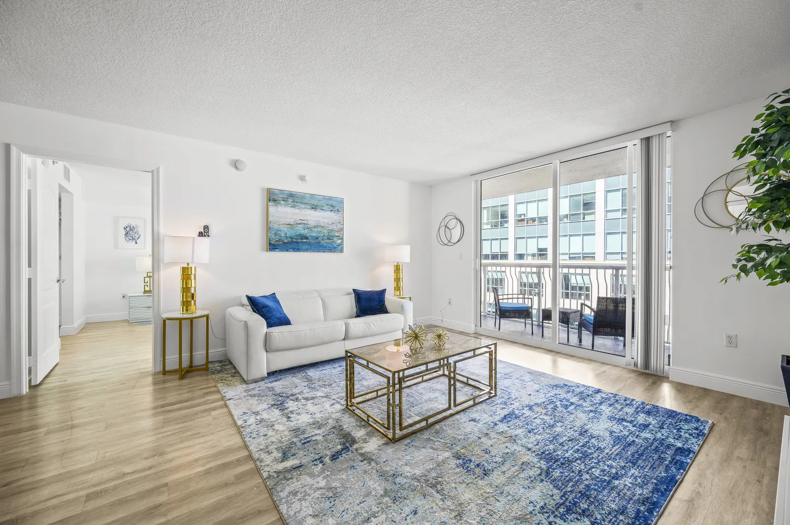 High Floor Unit Located in Brickell - Free Parking 3
