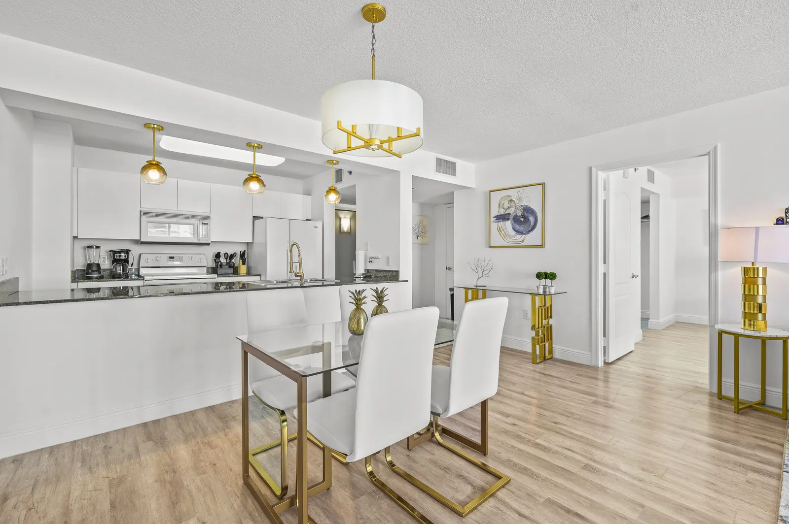 High Floor Unit Located in Brickell - Free Parking 6