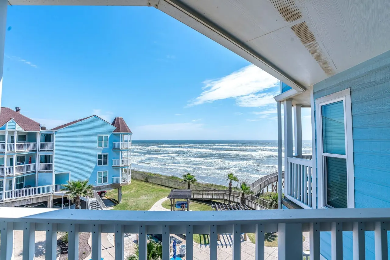 Steps to Pool and Beach...Amazing Views from Two Balconies! 2