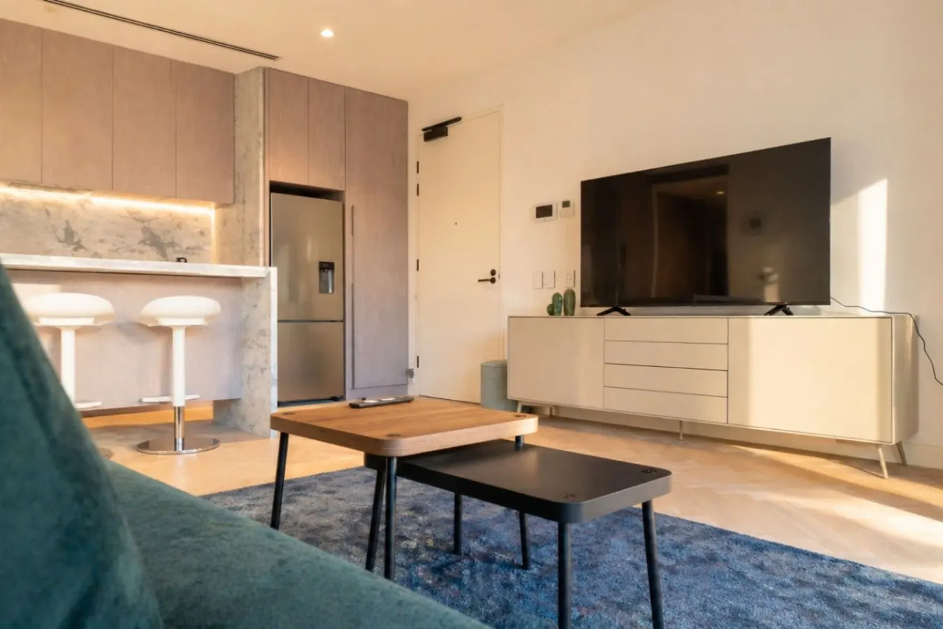 The Rocks 1BR + Workspace Bridge View & Balcony 15