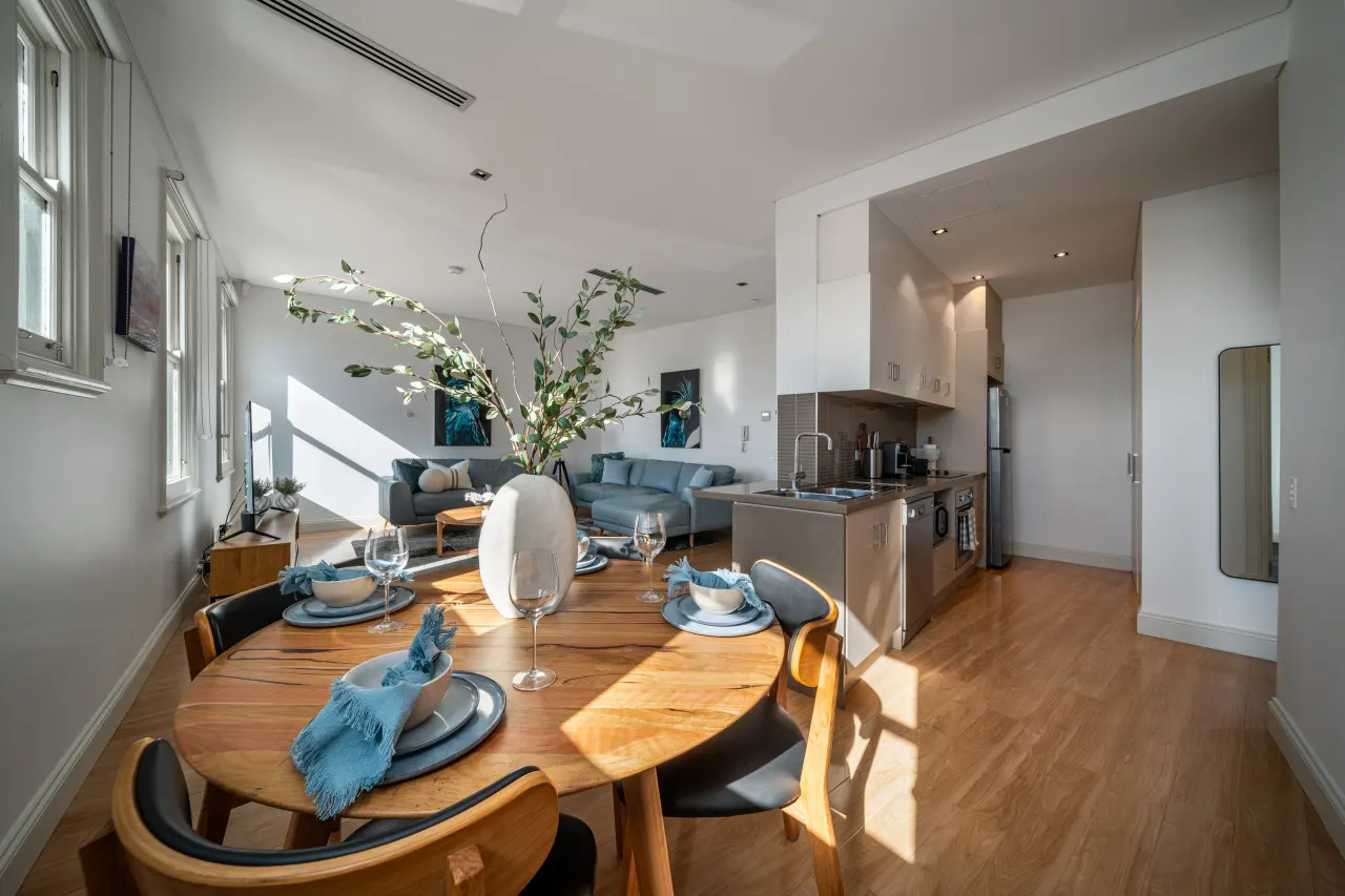 Aqua by the Sea - Beachfront with Pool & Gym 11