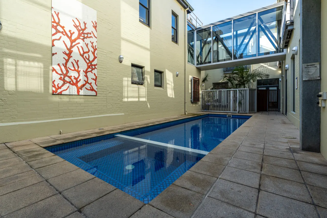 Aqua by the Sea - Beachfront with Pool & Gym 3