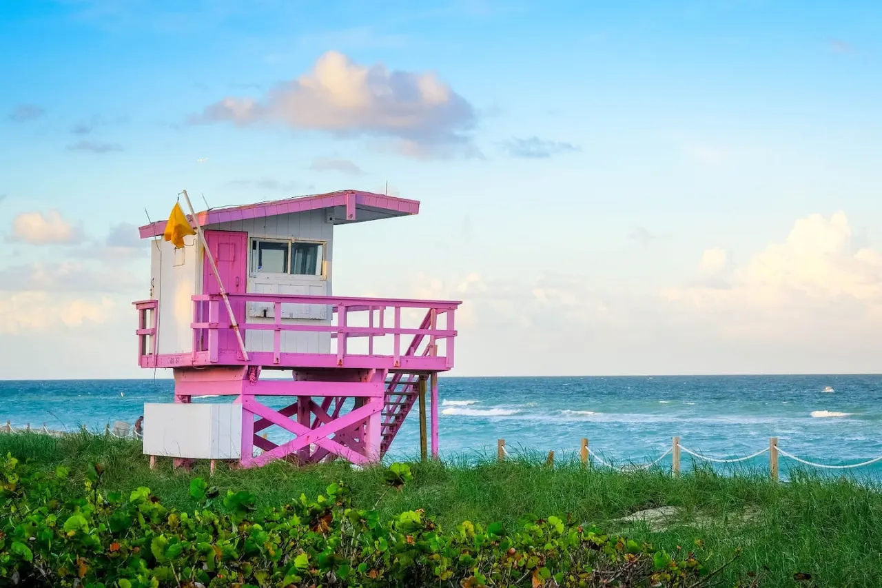 South Beach - 1 Min to Beach - King Bed 12