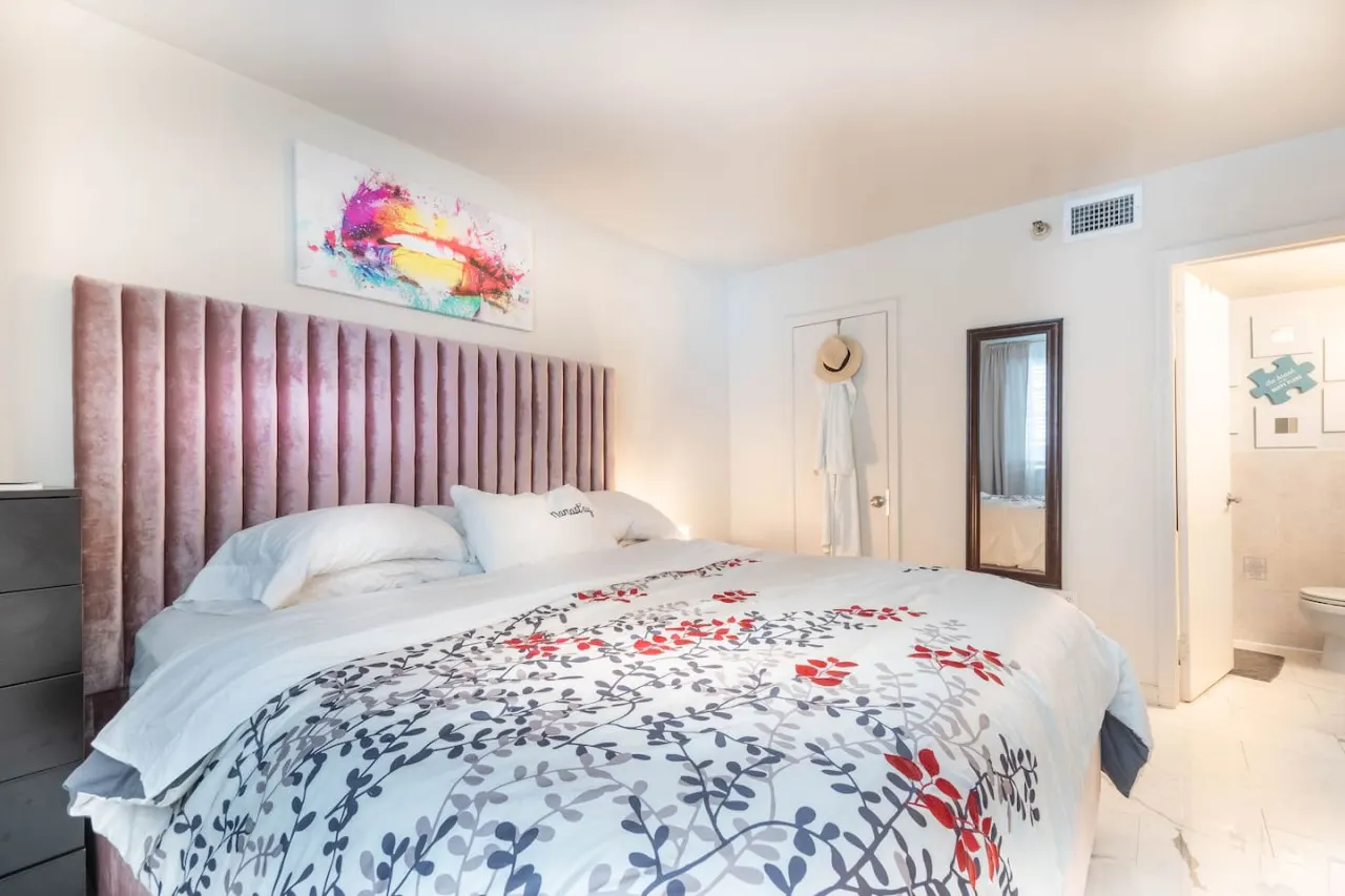 South Beach - 1 Min to Beach - King Bed 6